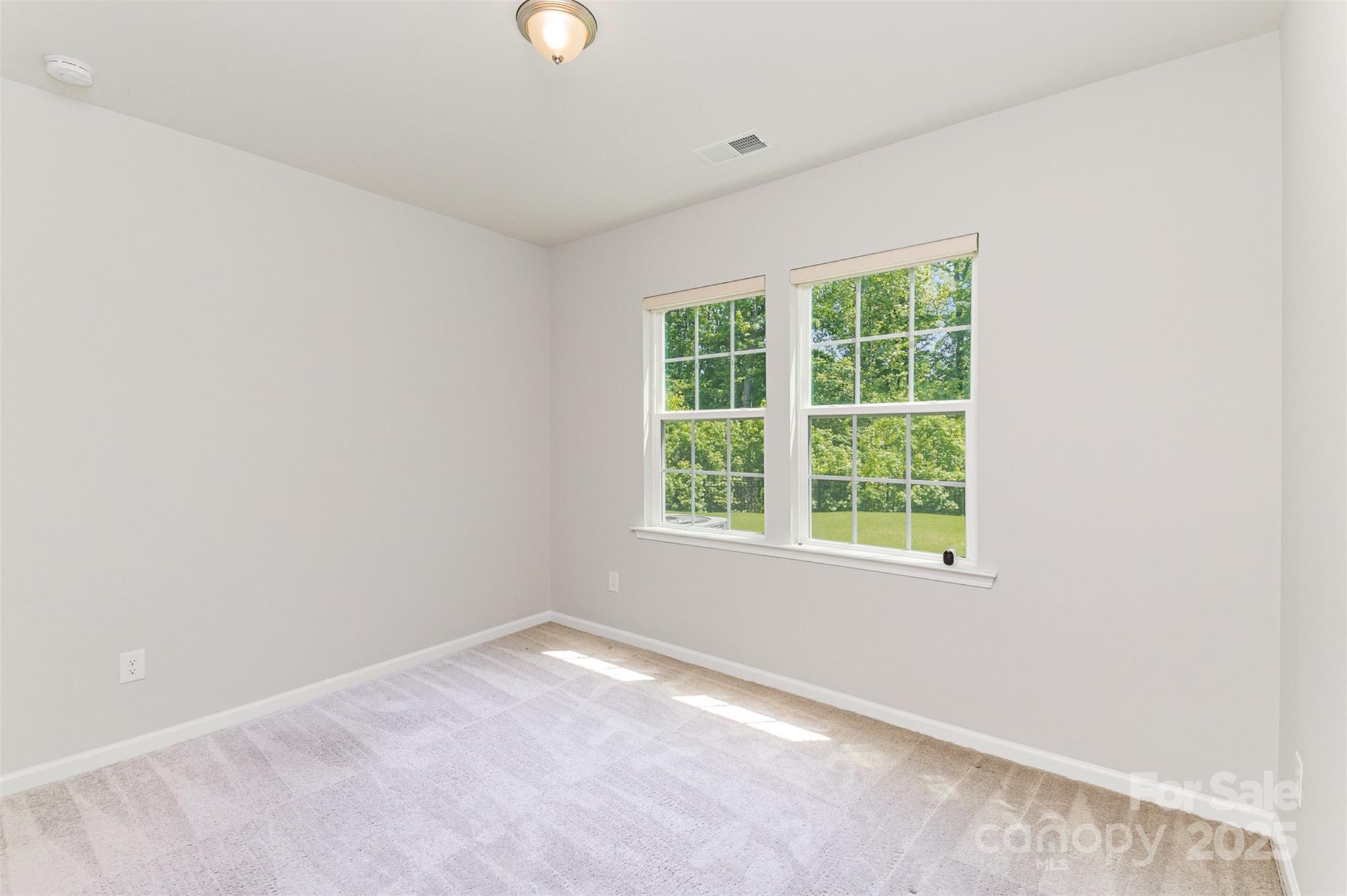 Fort Mill, South Carolina 29715, United States, 5 Bedrooms Bedrooms, ,4 BathroomsBathrooms,Residential,Under Contract,118951