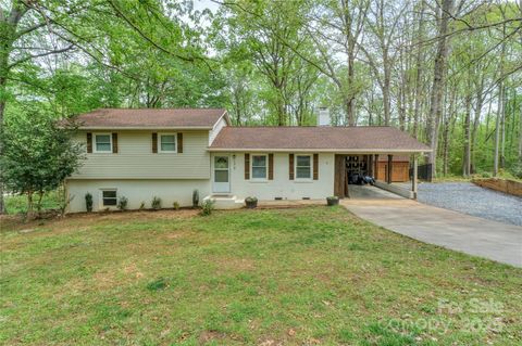 170 Woodcrest Road Mooresville NC 28115
