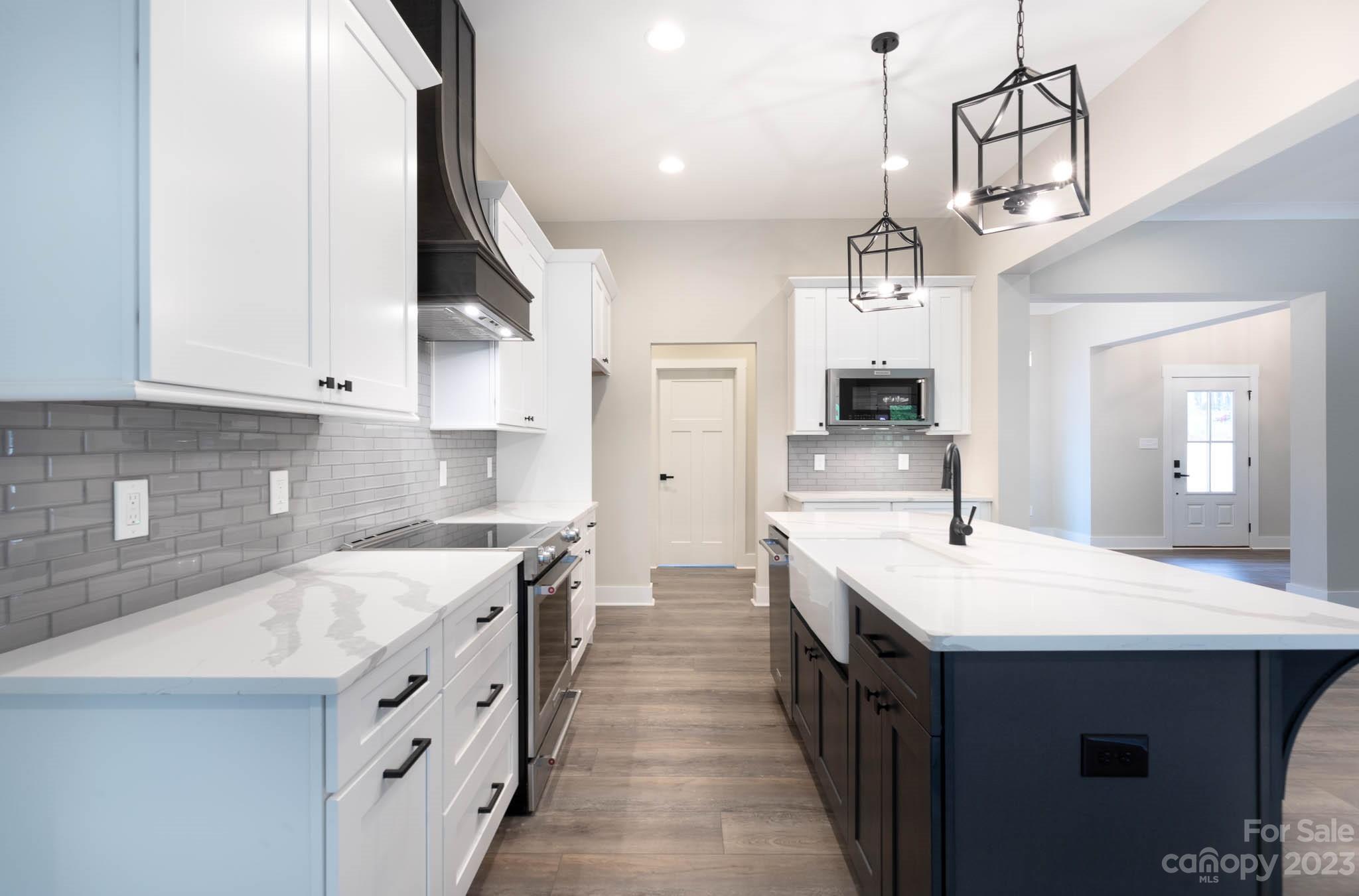 Sanders Landing - Residential