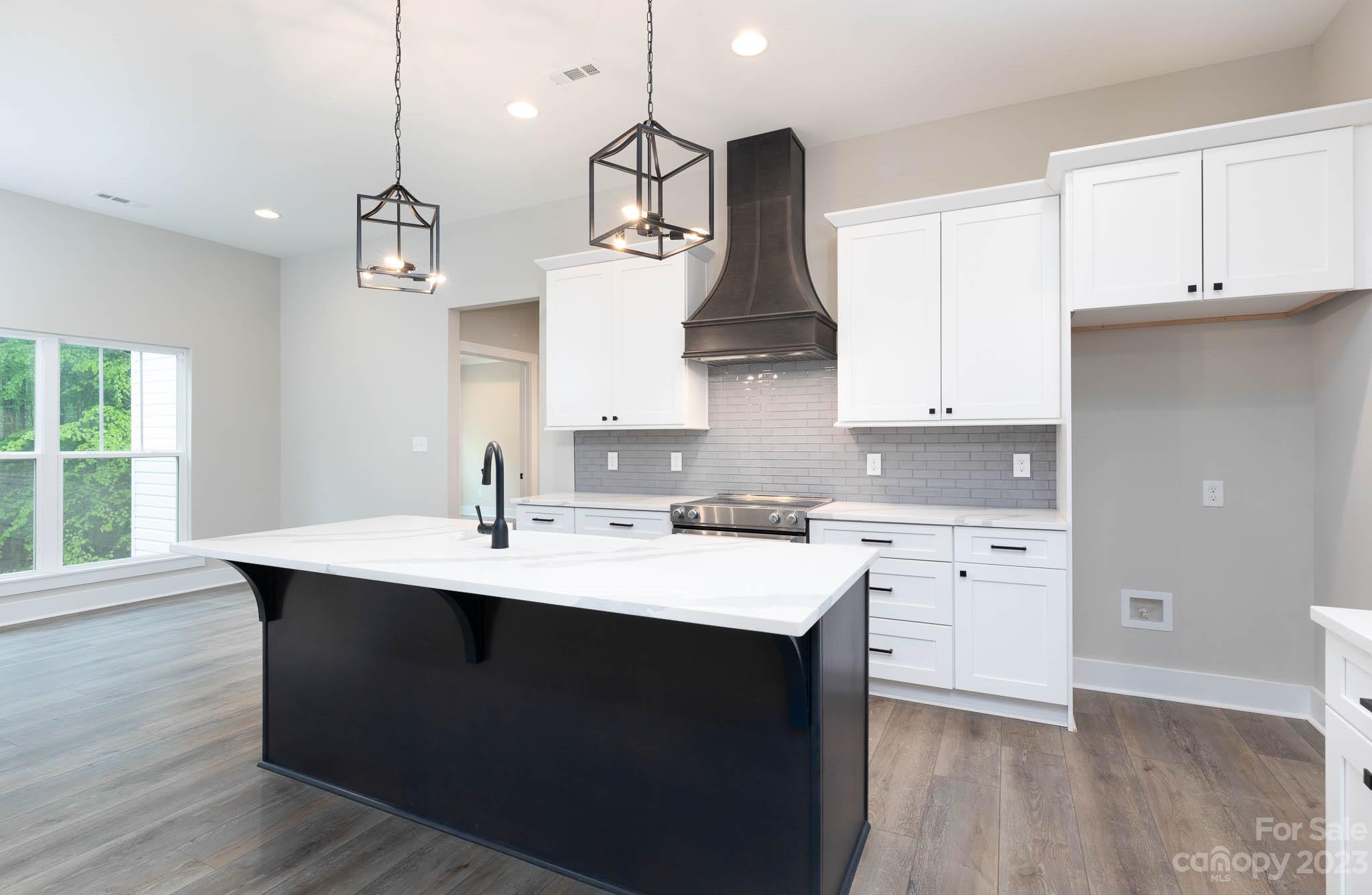 Sanders Landing - Residential