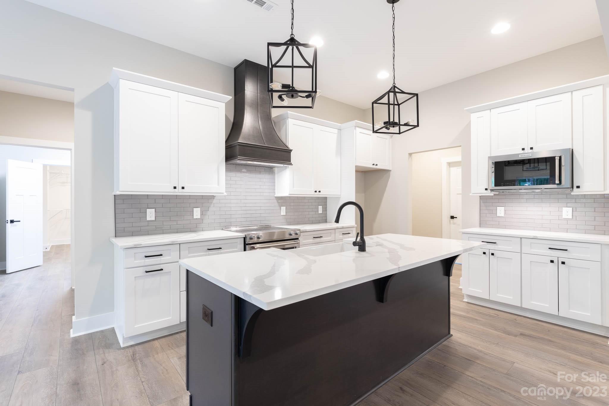 Sanders Landing - Residential