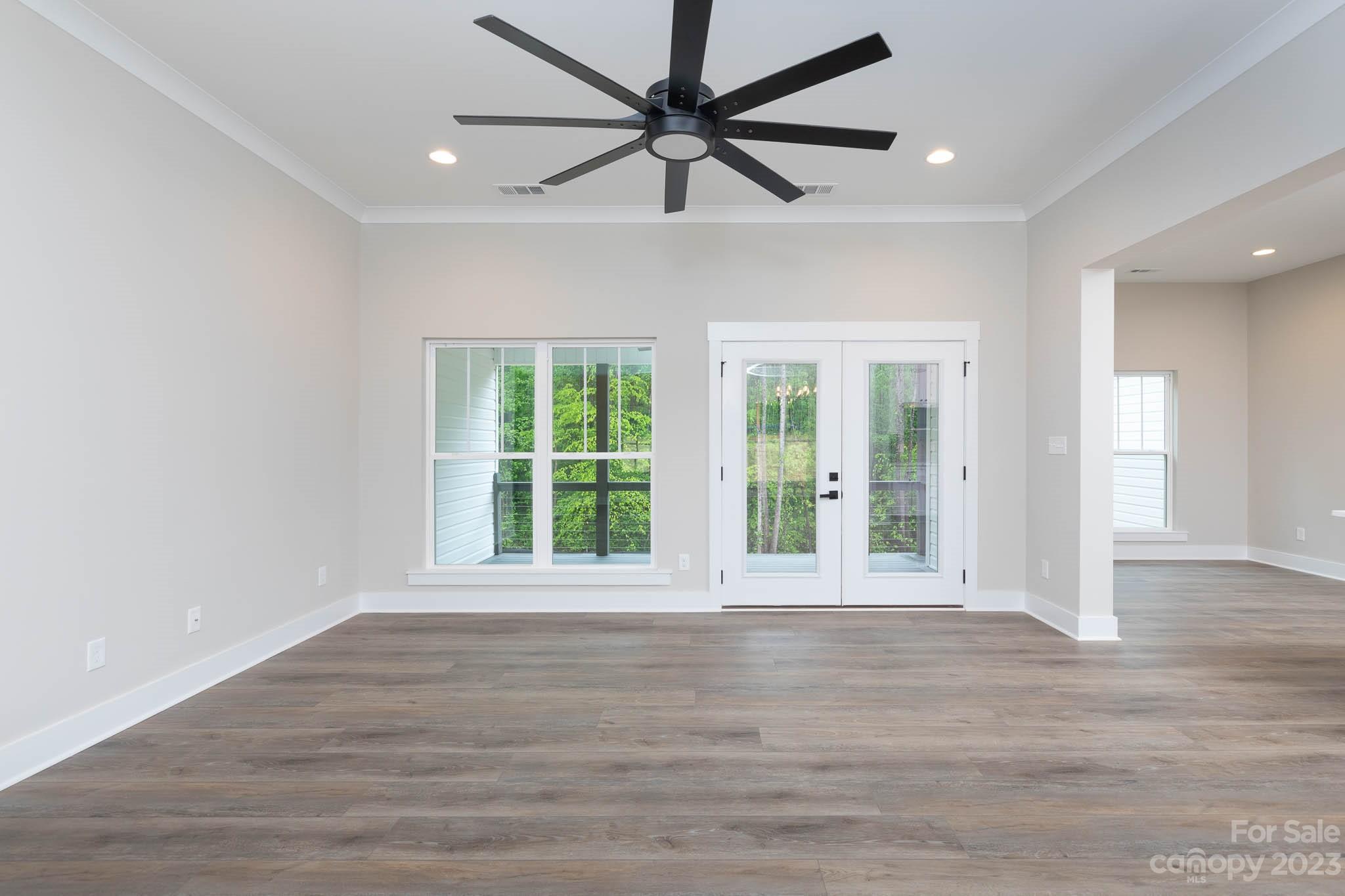 Sanders Landing - Residential