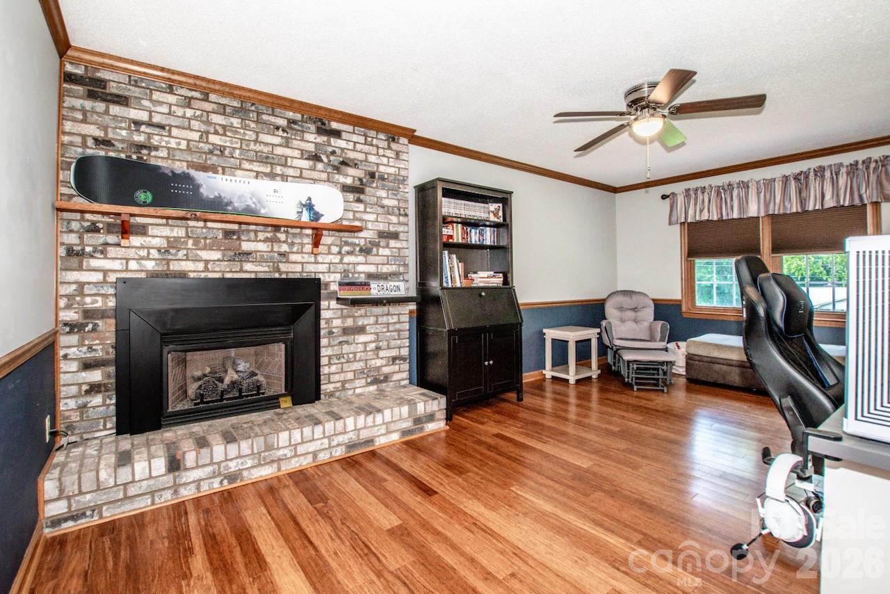 734 Willow Lane