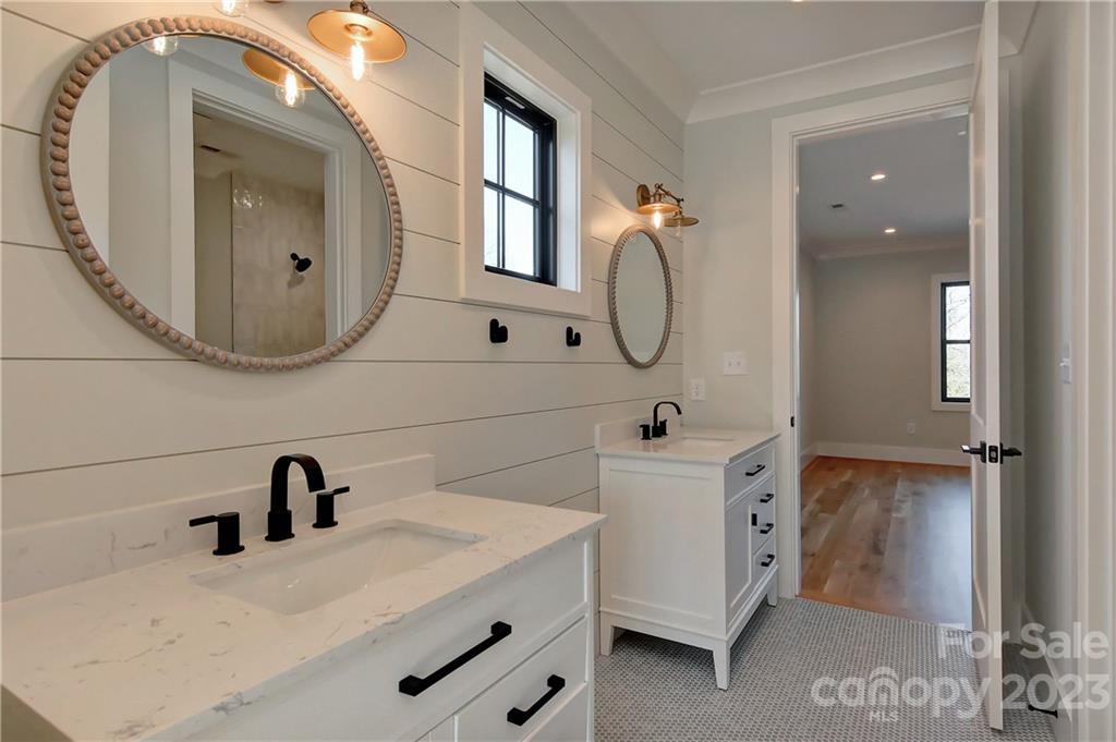 Villa Heights - Residential