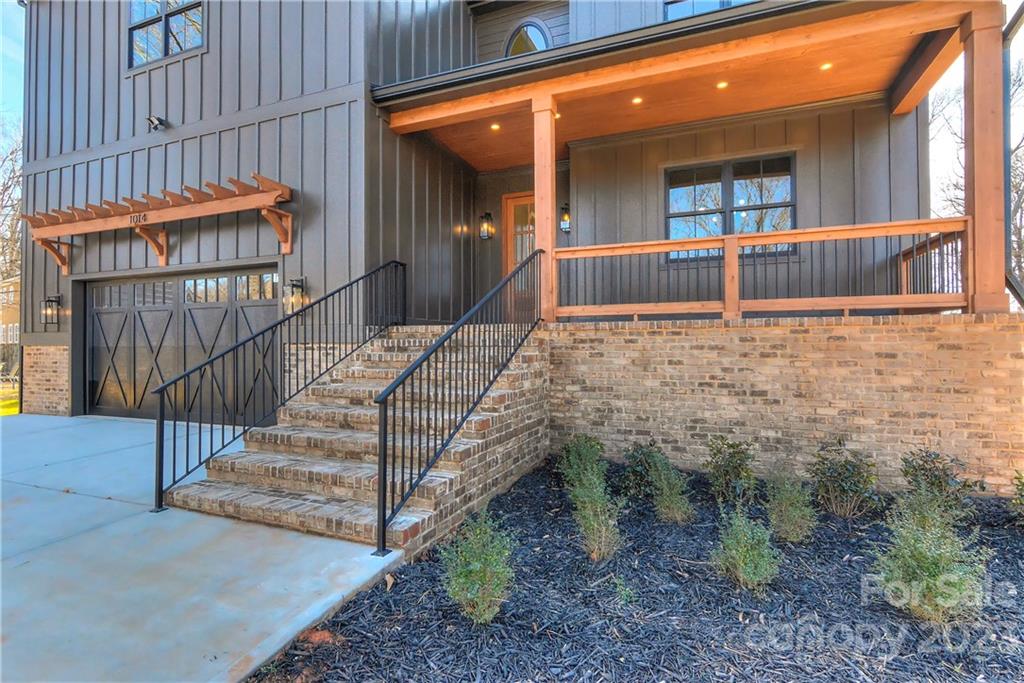 Villa Heights - Residential