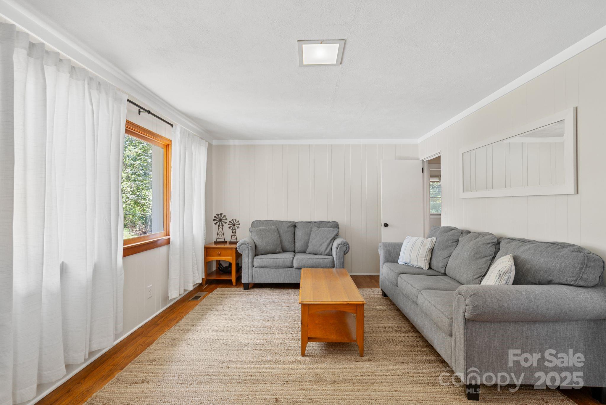 211 Woodland Road