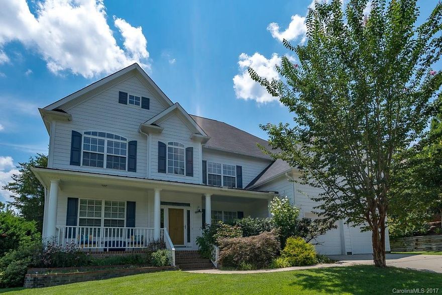 Beautifully maintained home located in a lakefront community on Lake Wylie! Bright open flr plan w/gst rm on main. Lg mstr ste w/spa like bath & huge walk-in closet. Kitchen overlooks pvt bkyd on the 18th hole w/park like setting made for entertaining! Tastefully landscaped w/expansive paver patio includes outside kitchen, sound system & waterfall feature. Energy efficient w/SunPower solar system-covers 90% annual electricity usage!Upgrades galore-cstm blt-ins,California Closets,the Nest & more!