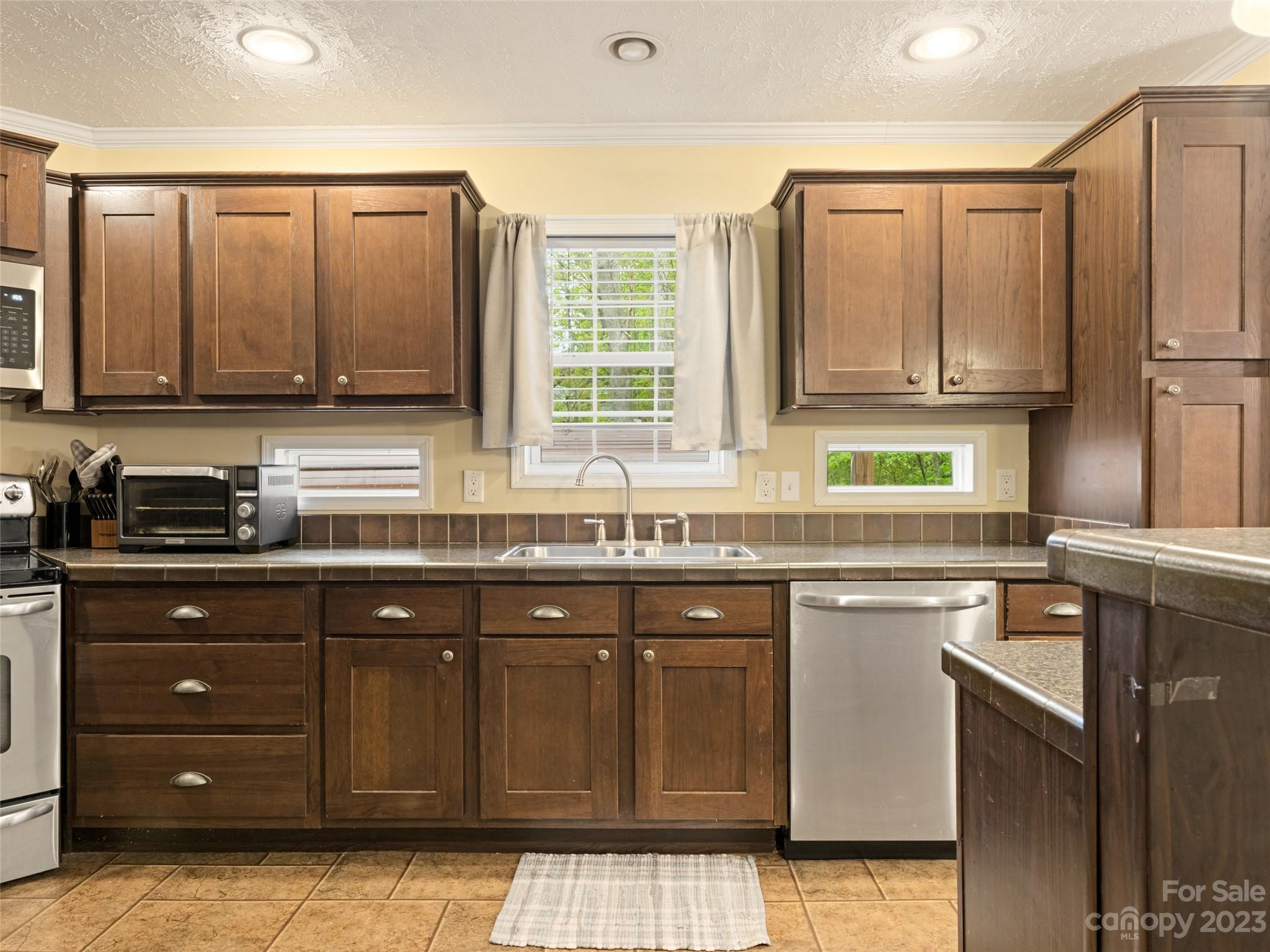 Black Mountain Heights - Residential