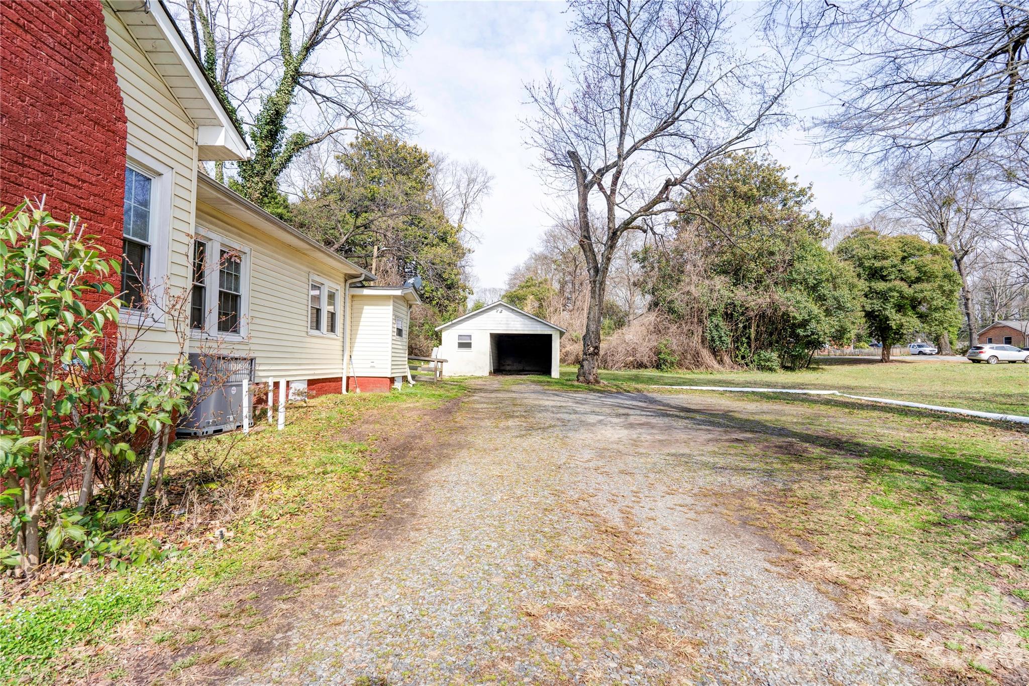 1467 E Marion Street