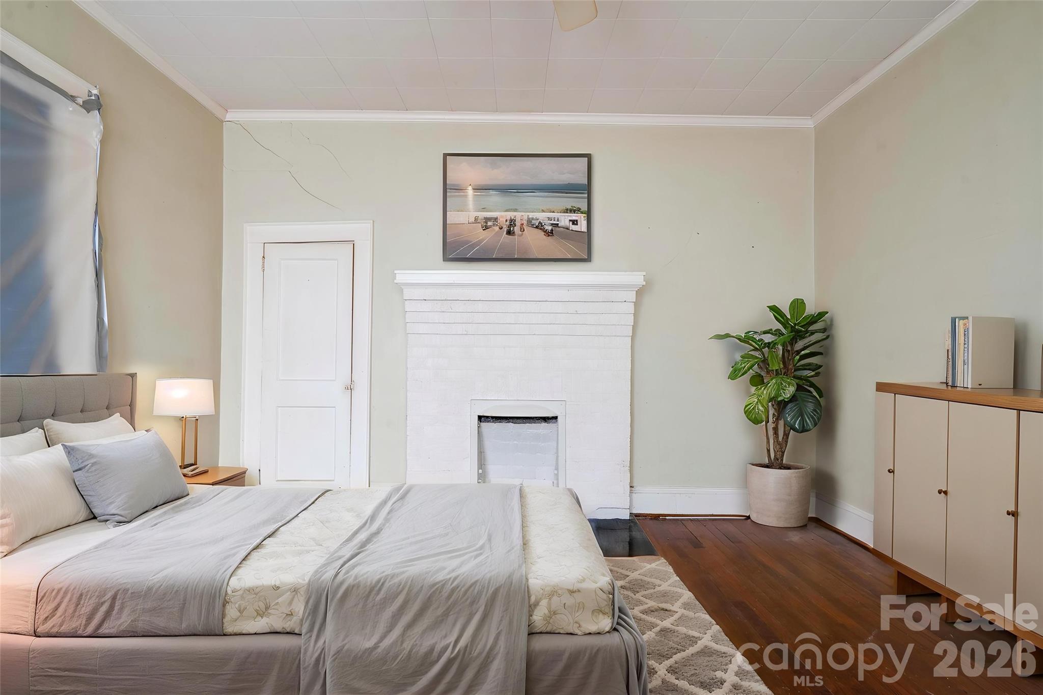 1467 E Marion Street