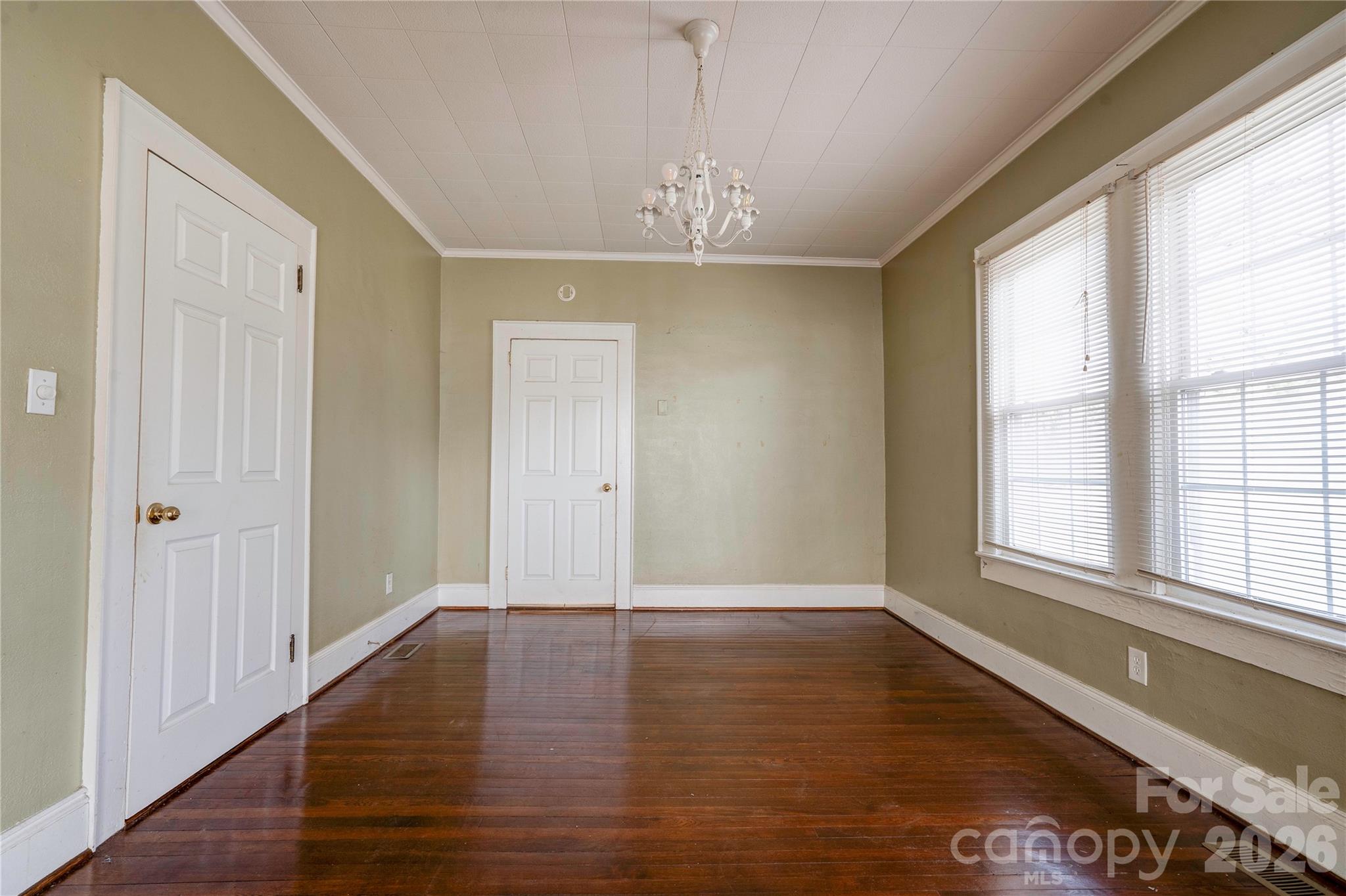 1467 E Marion Street