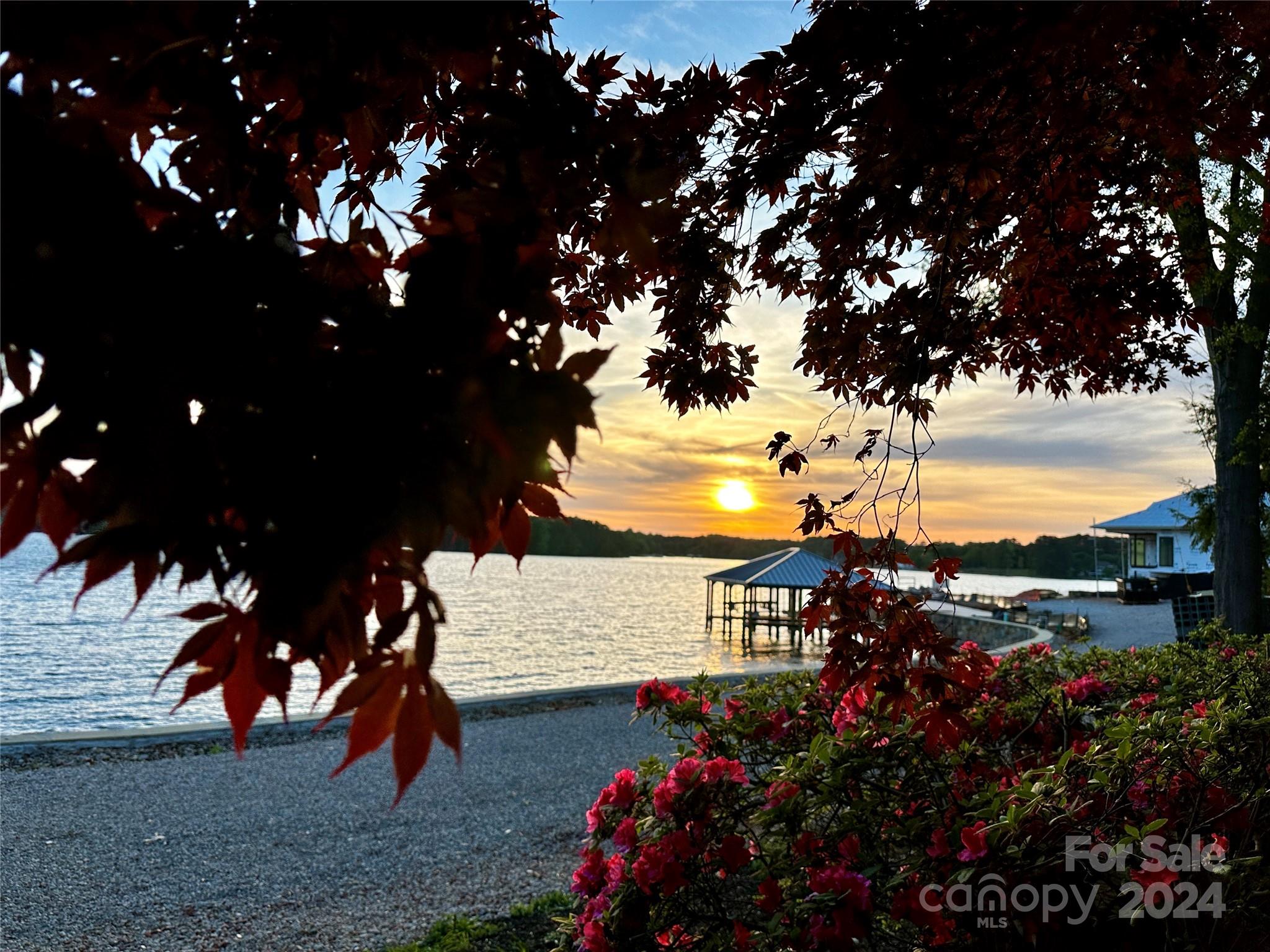 Stonemarker Pointe - Residential