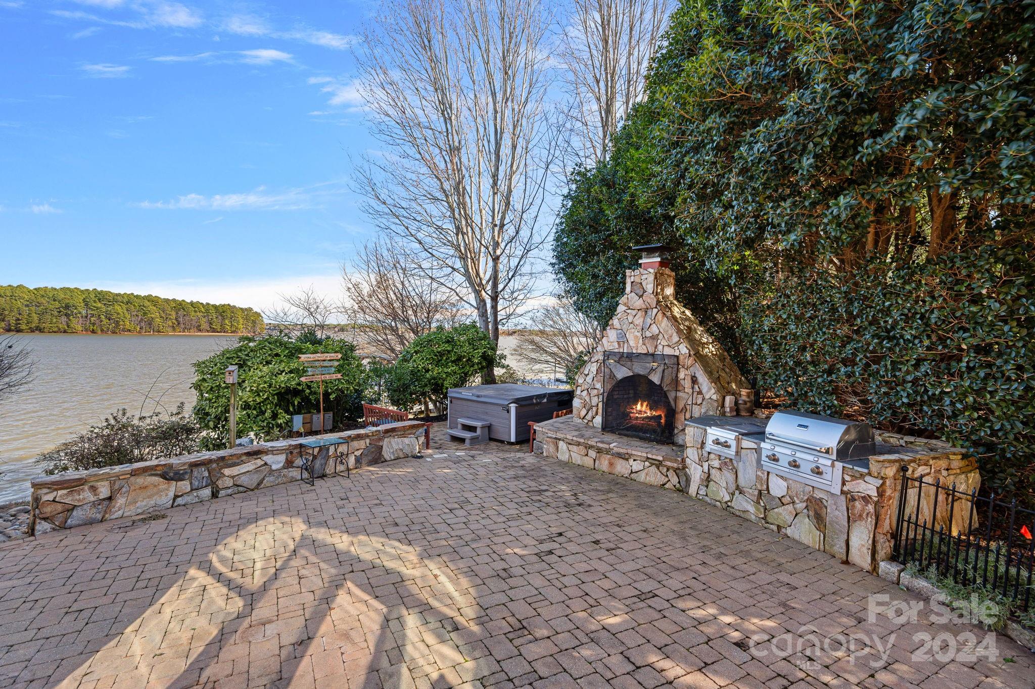 Stonemarker Pointe - Residential