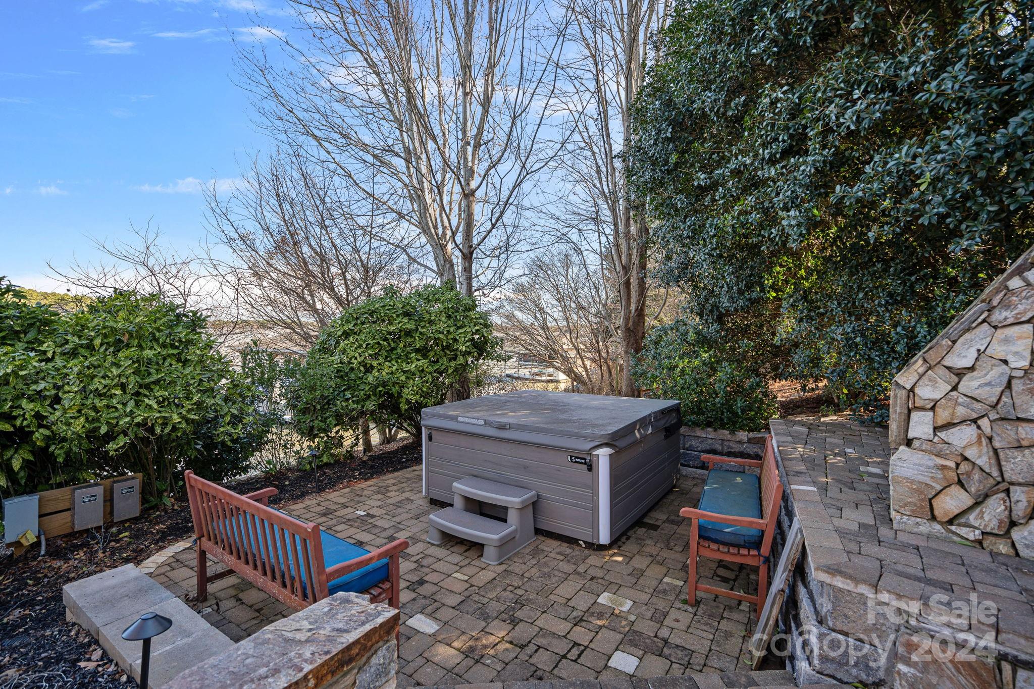 Stonemarker Pointe - Residential