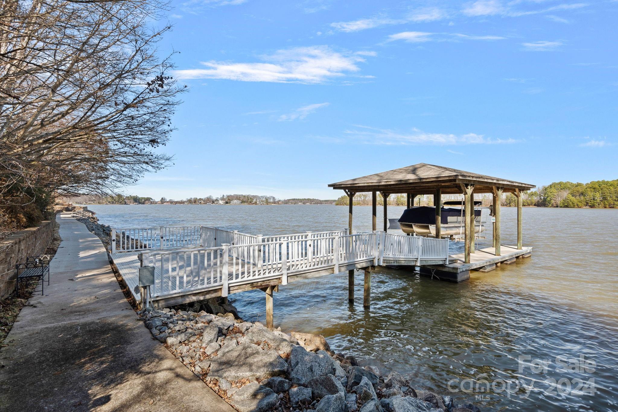 Stonemarker Pointe - Residential