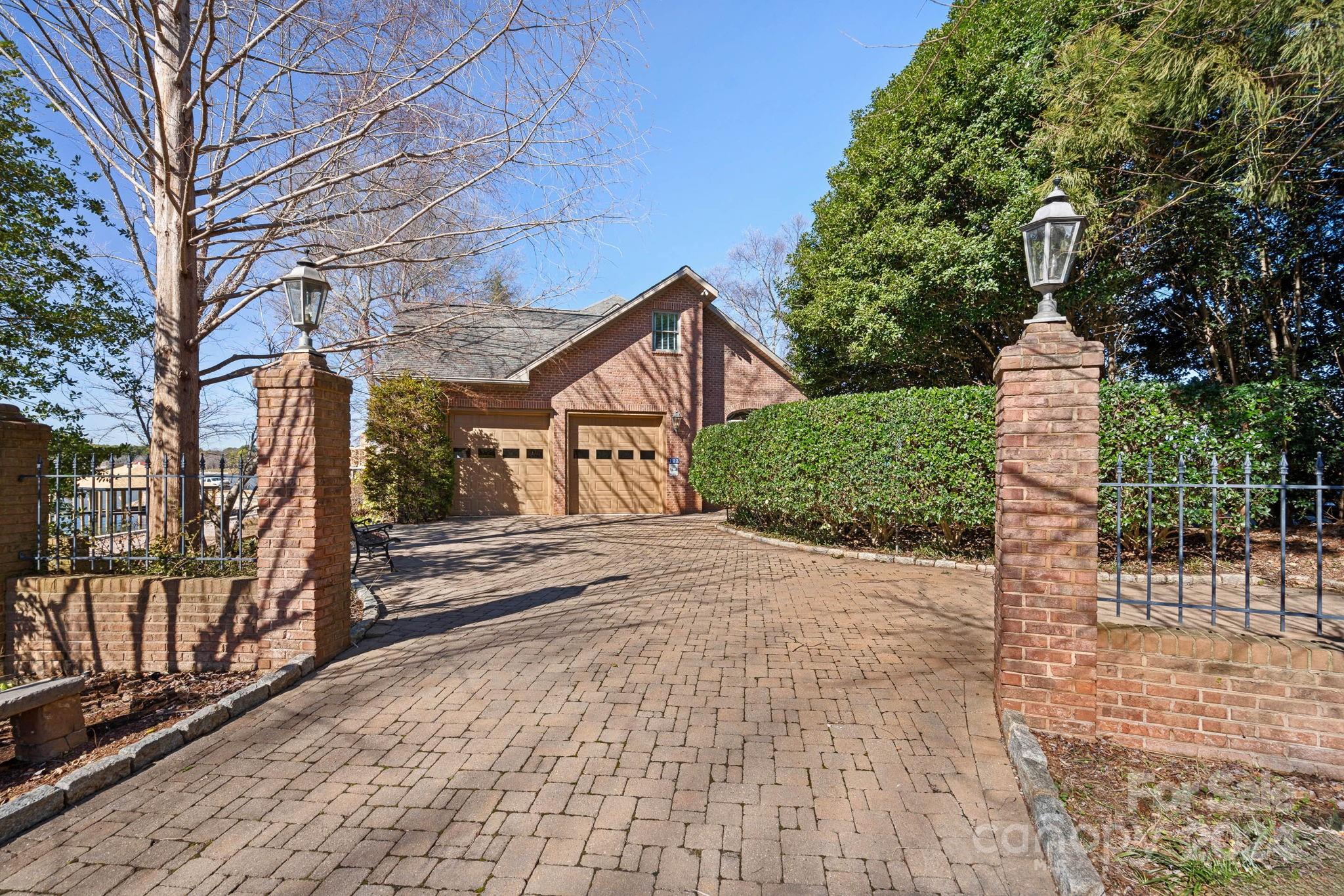 Stonemarker Pointe - Residential