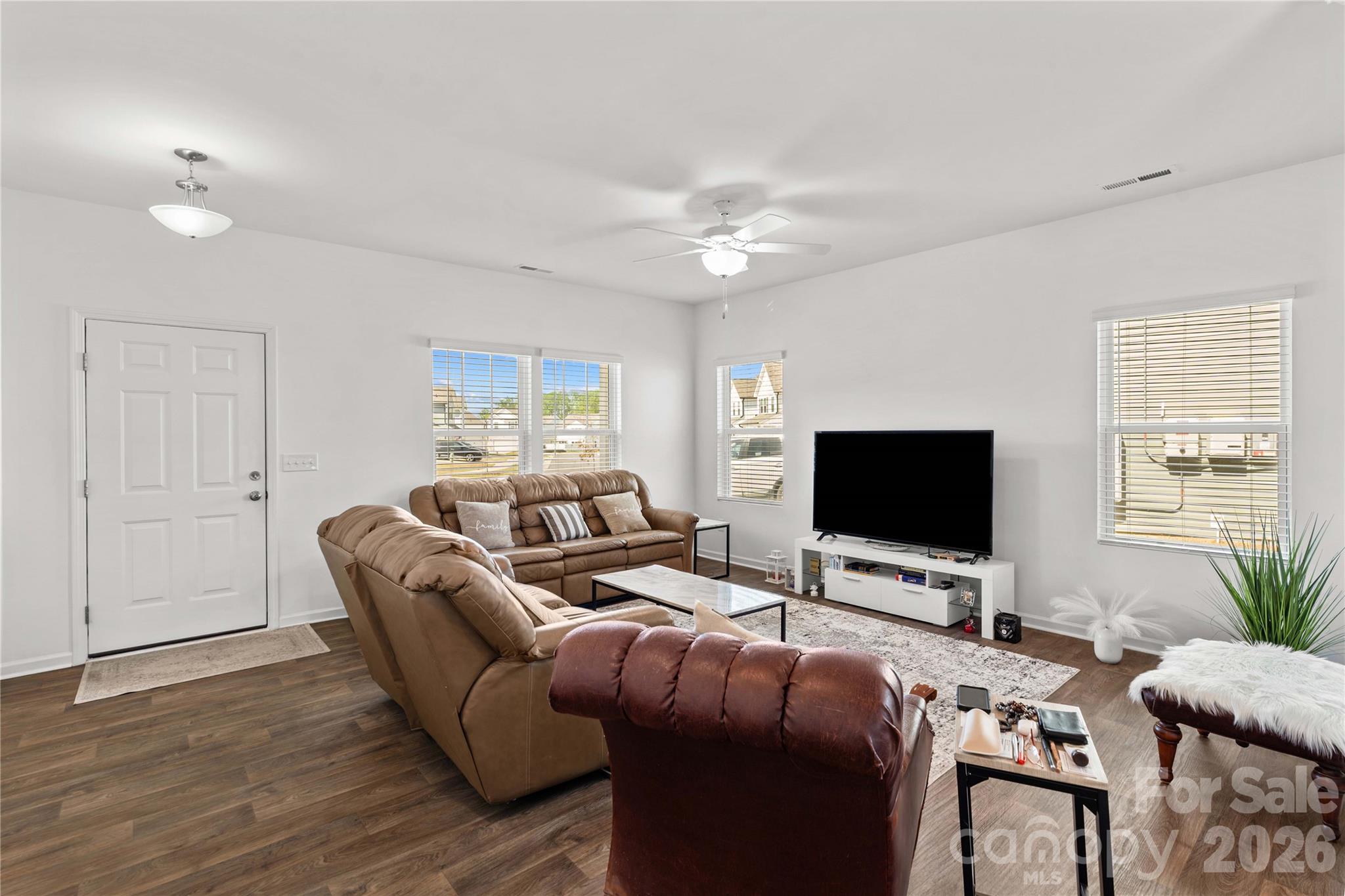 523 Willamette Drive