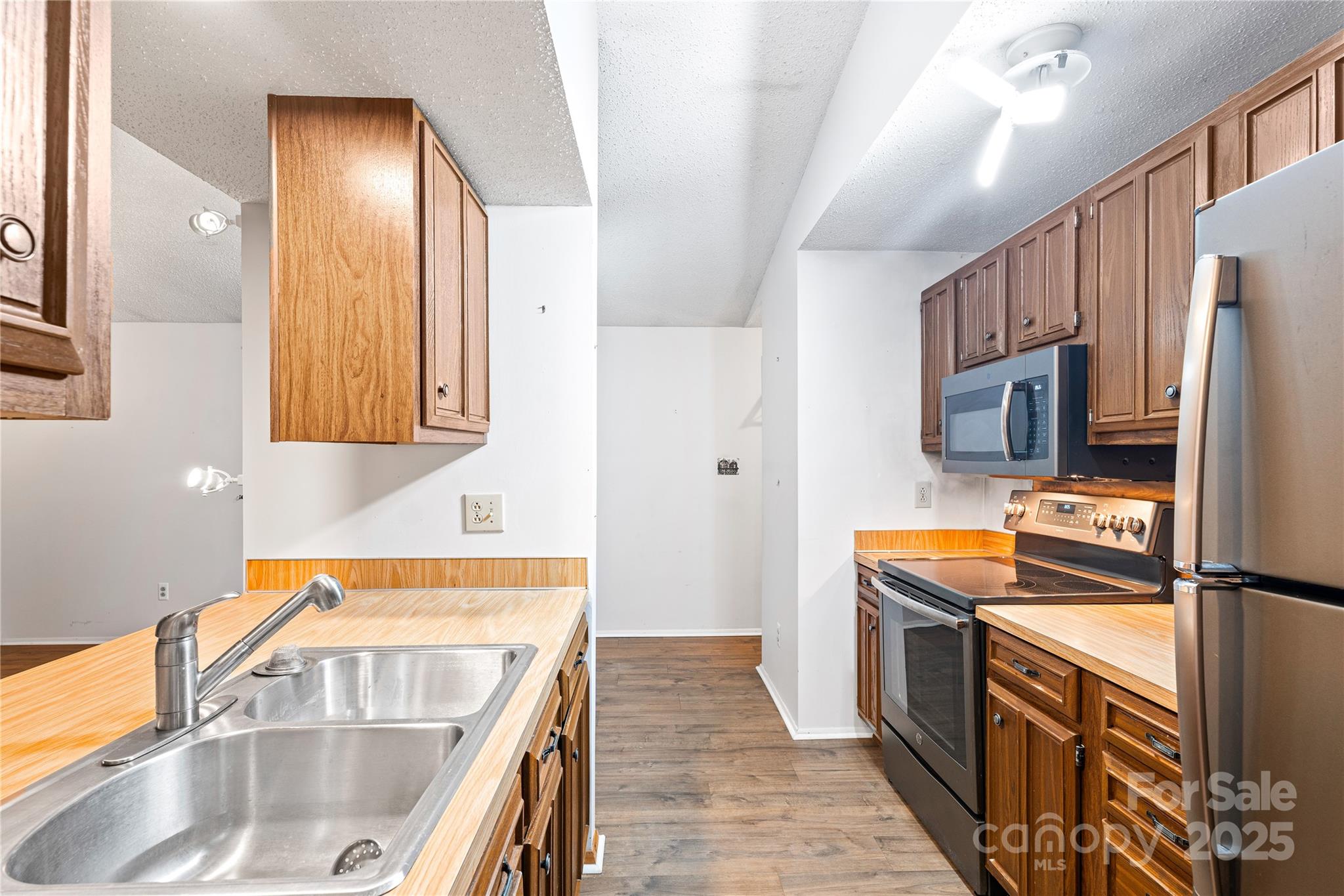 Holly Hills - Residential