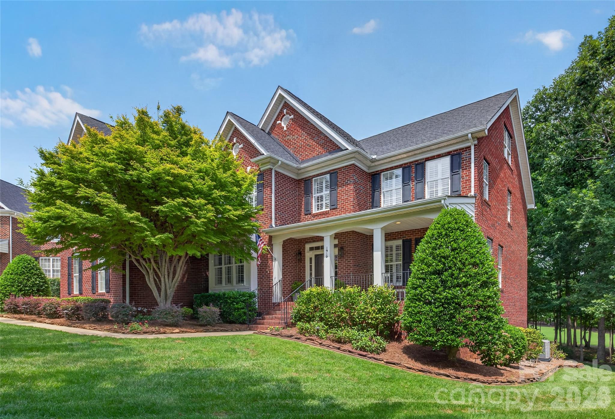 1910 Sycamore Berry Court