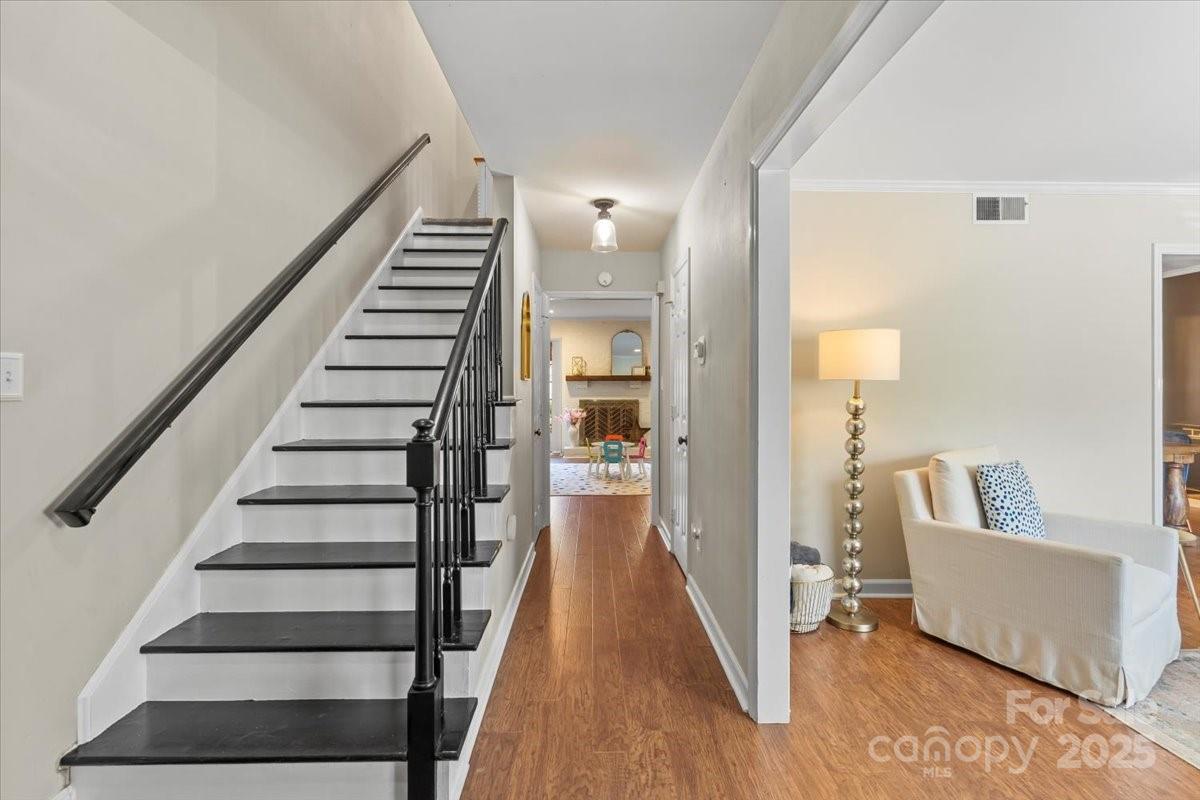 6863 Dumbarton Drive