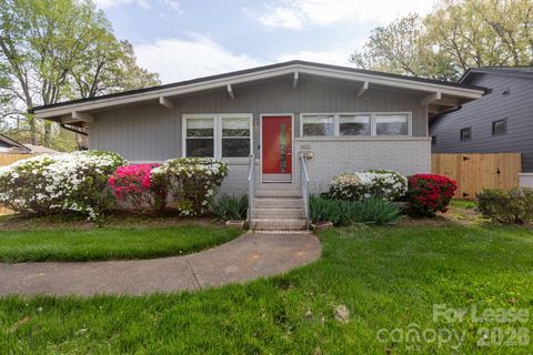 Photo of 1901 Windham Place, Charlotte, NC 28205 (MLS # 4366230)