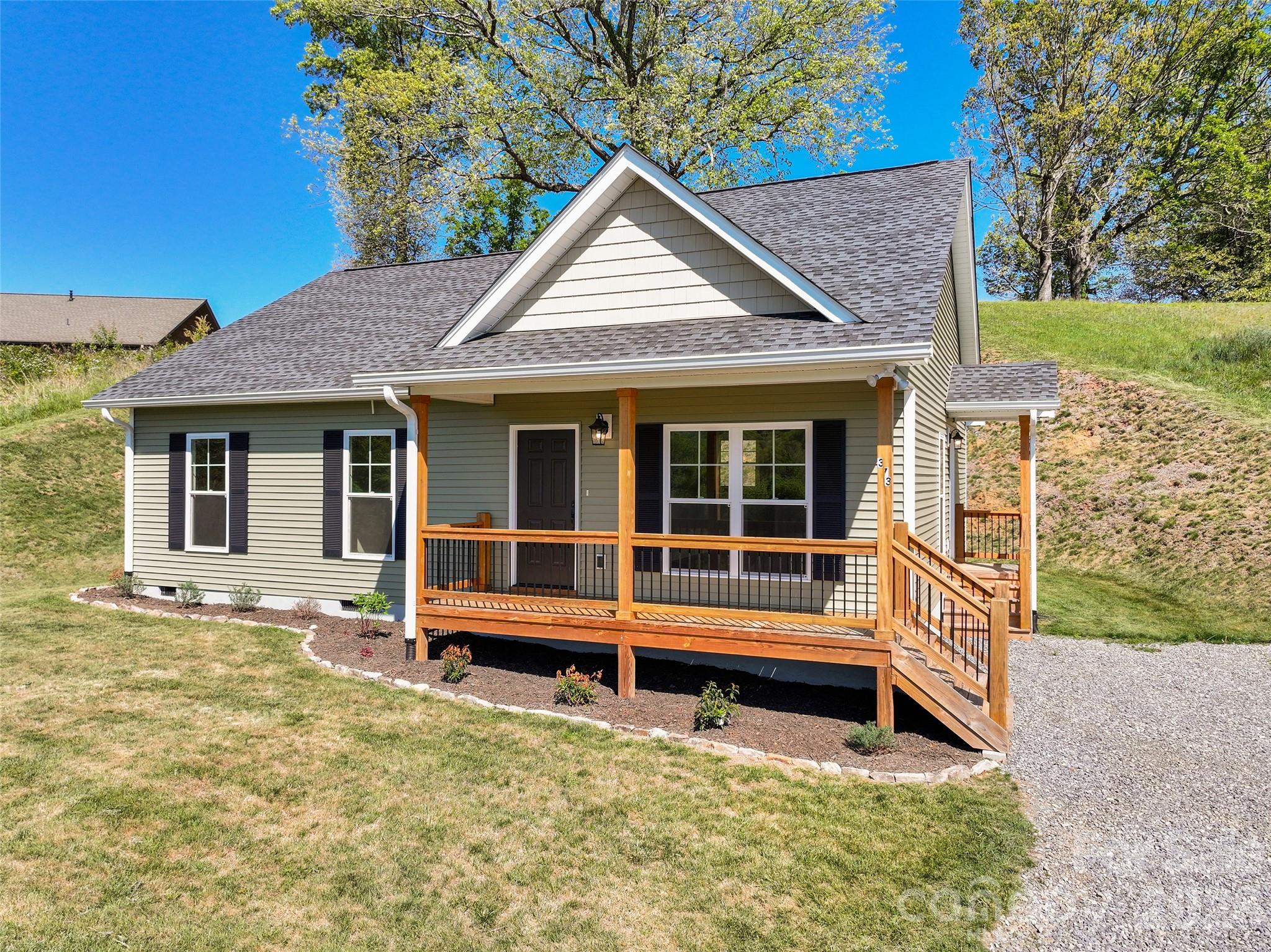 373 Barefoot Ridge