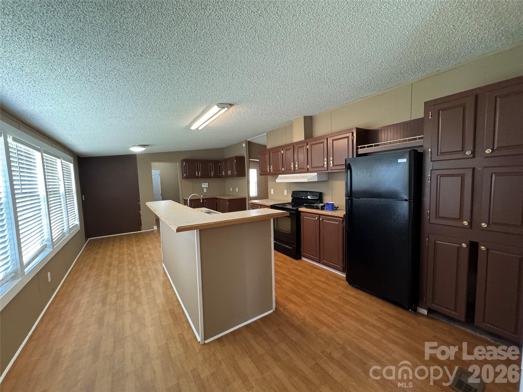 Summerrow Estates - Residential Lease