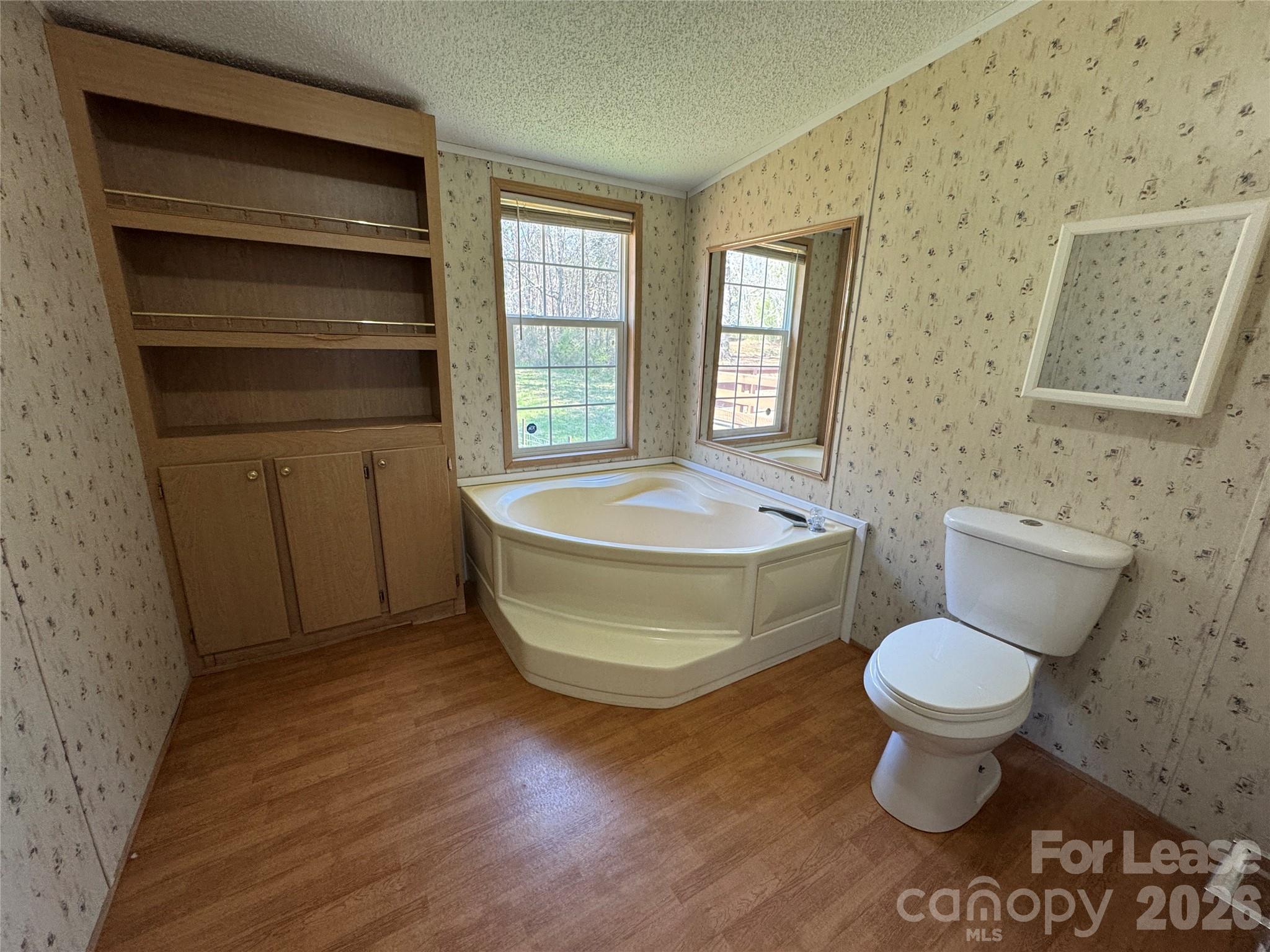 Summerrow Estates - Residential Lease