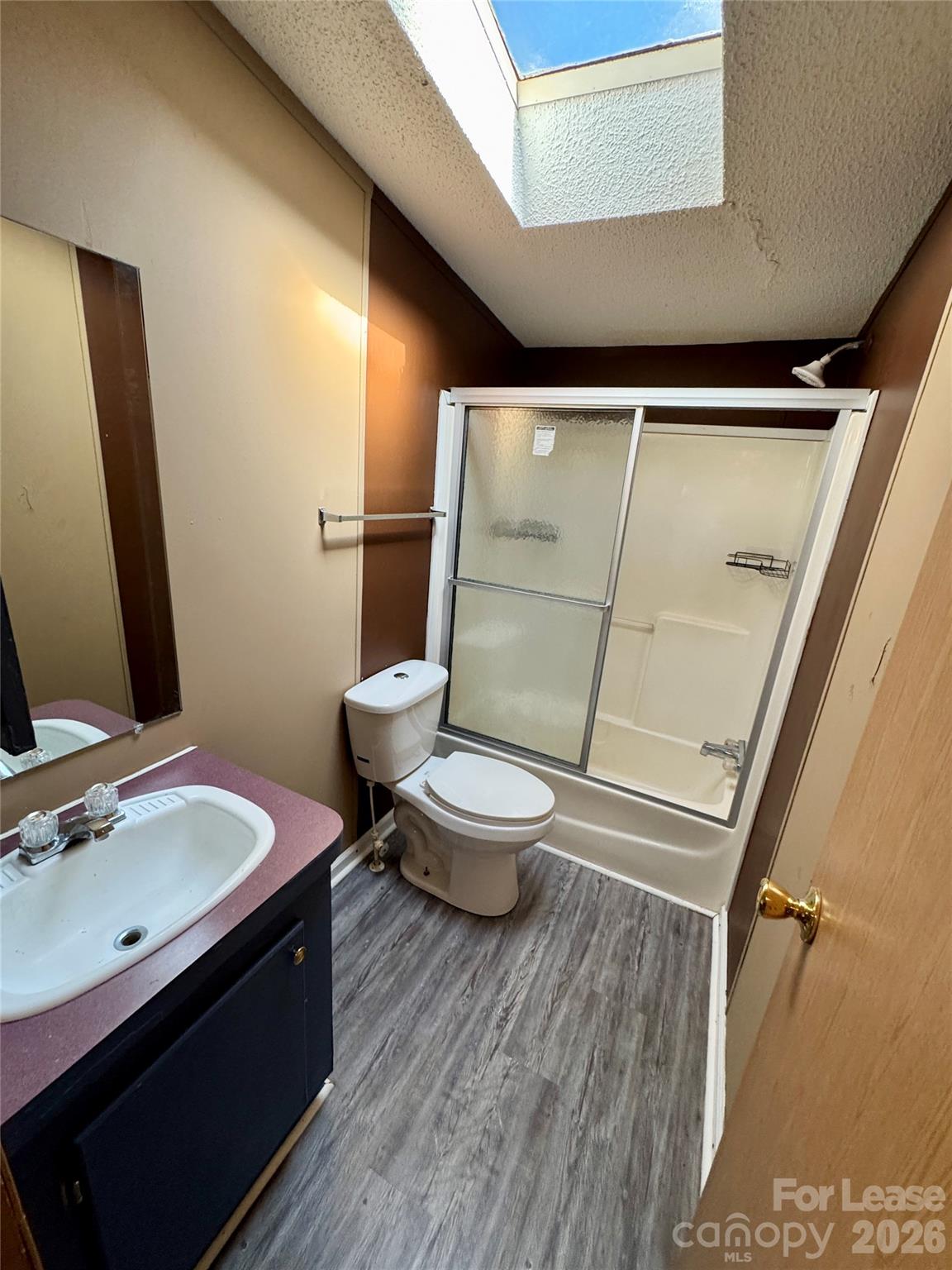 Summerrow Estates - Residential Lease