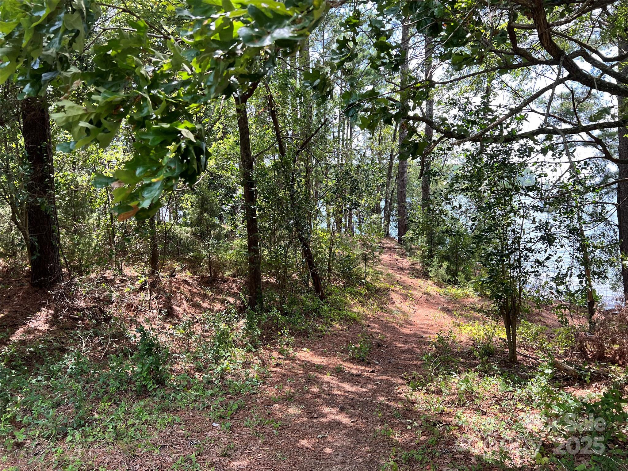 Cardinal Point - Land