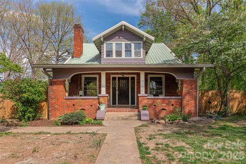 Photo of 12 Oteen Church Road, Asheville, NC 28805 (MLS # 4358612)