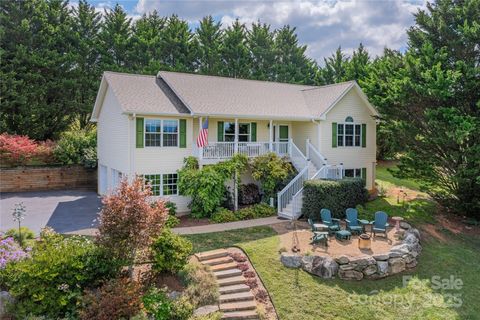 Photo of 27 Worthington Lane, Weaverville, NC 28787 (MLS # 4309471)