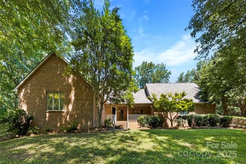 1505 N Cansler Street N Kings Mountain NC 28086