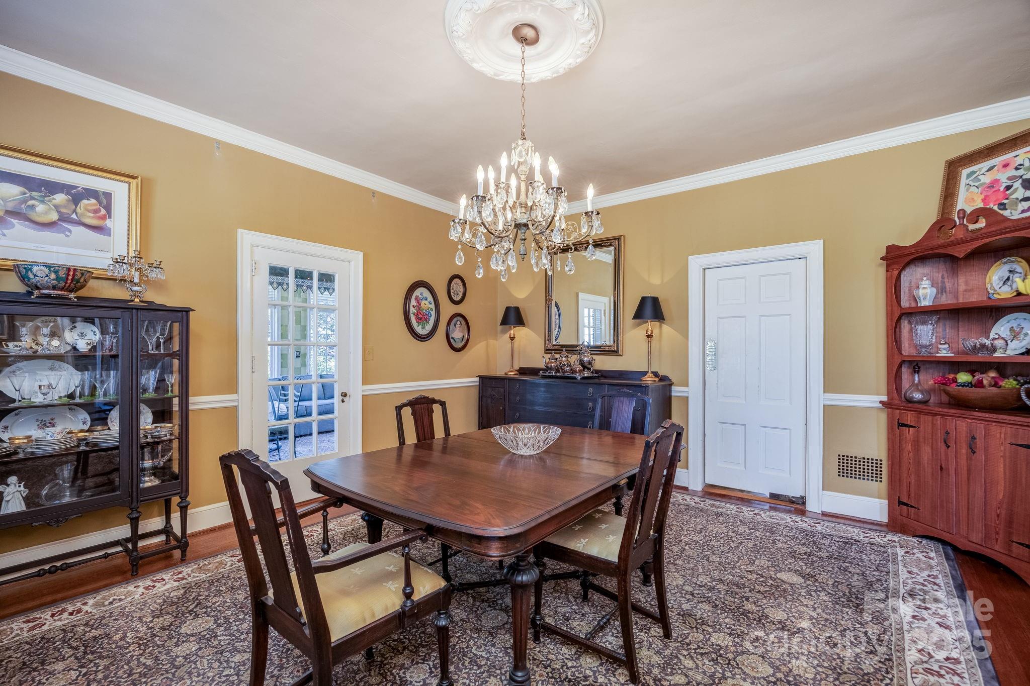 211 W Liberty Street