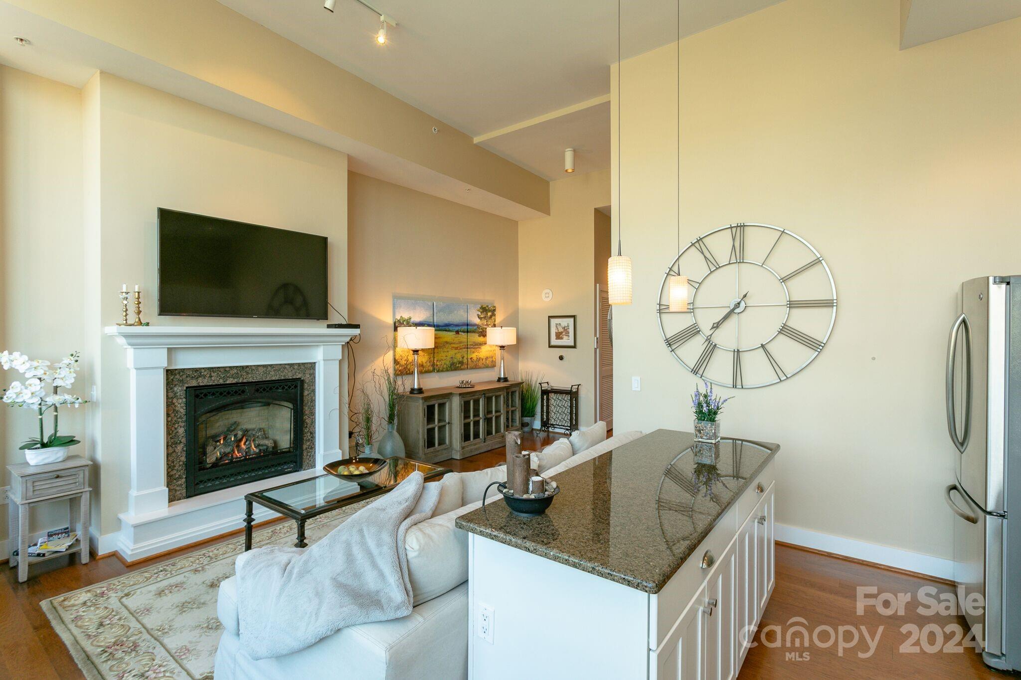 60 North Market - Residential