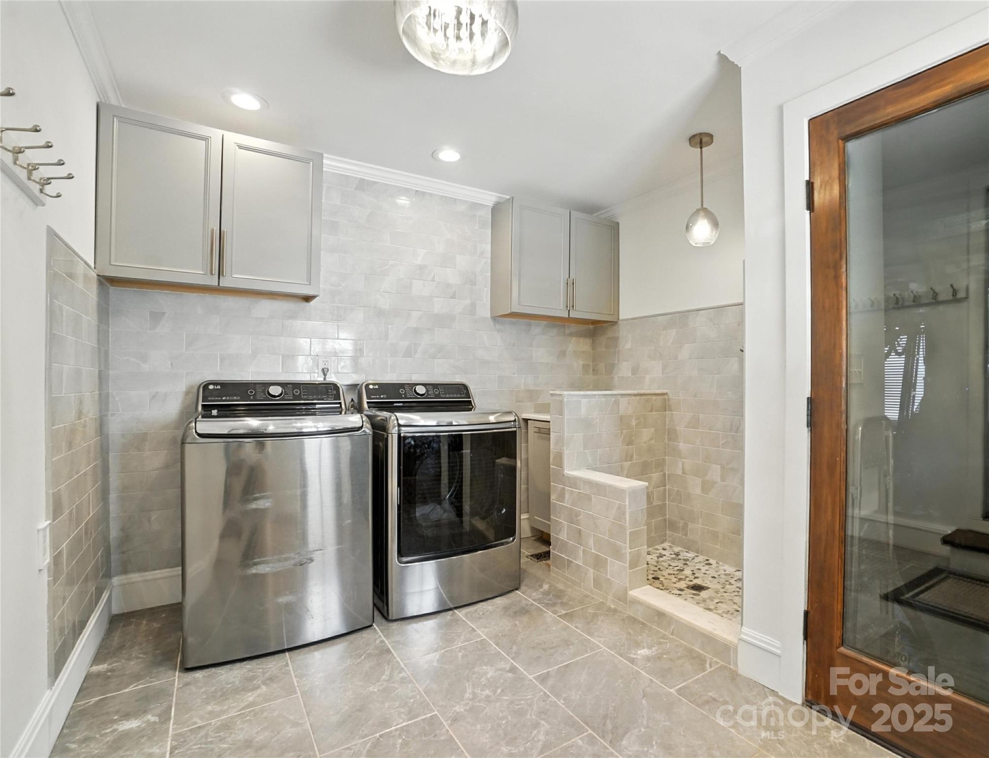 Crown Harbor - Residential