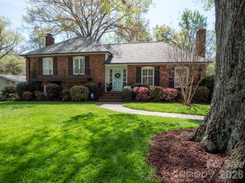 Photo of 1419 Cavendish Court, Charlotte, NC 28211 (MLS # 4370471)