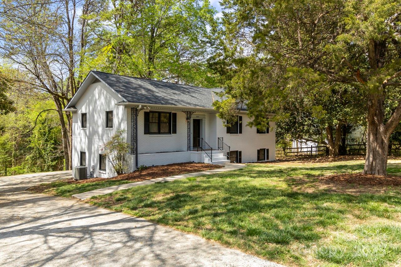 6614 Old Providence Road