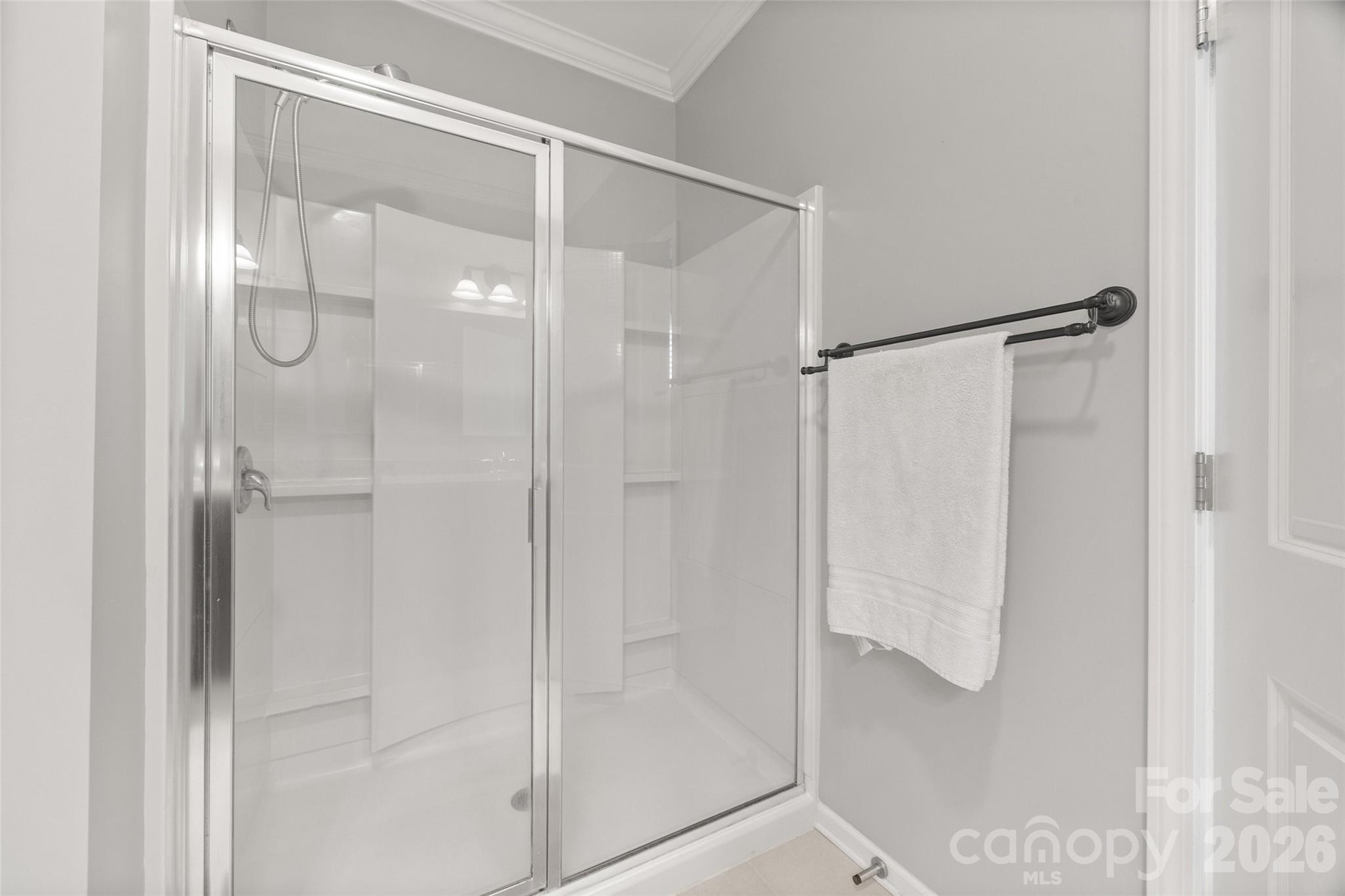 Ellis Pond - Residential