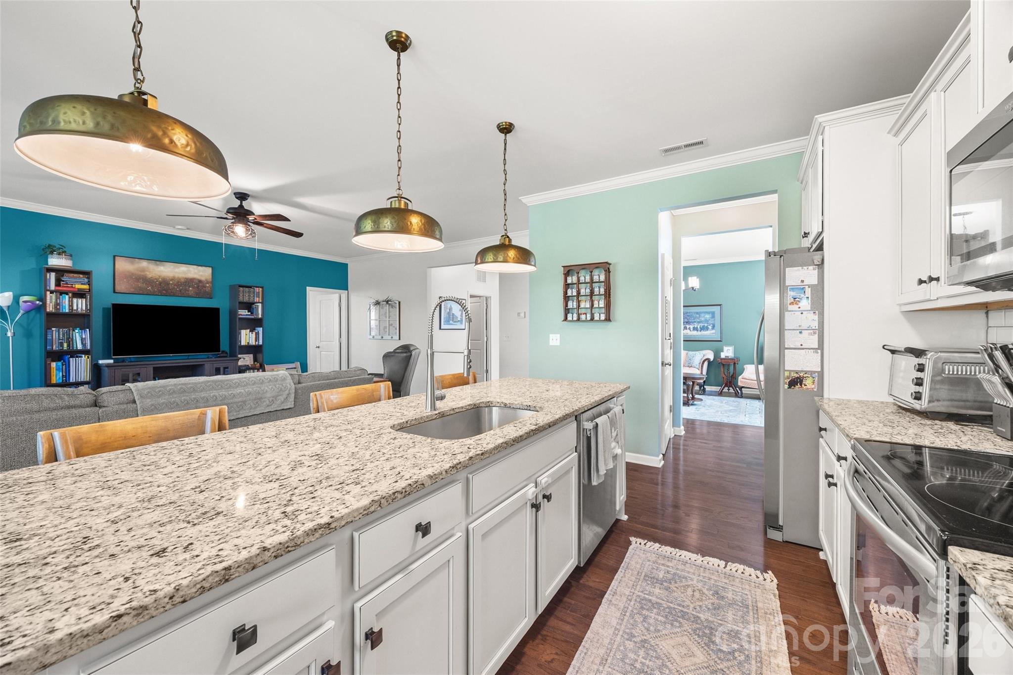 Ellis Pond - Residential