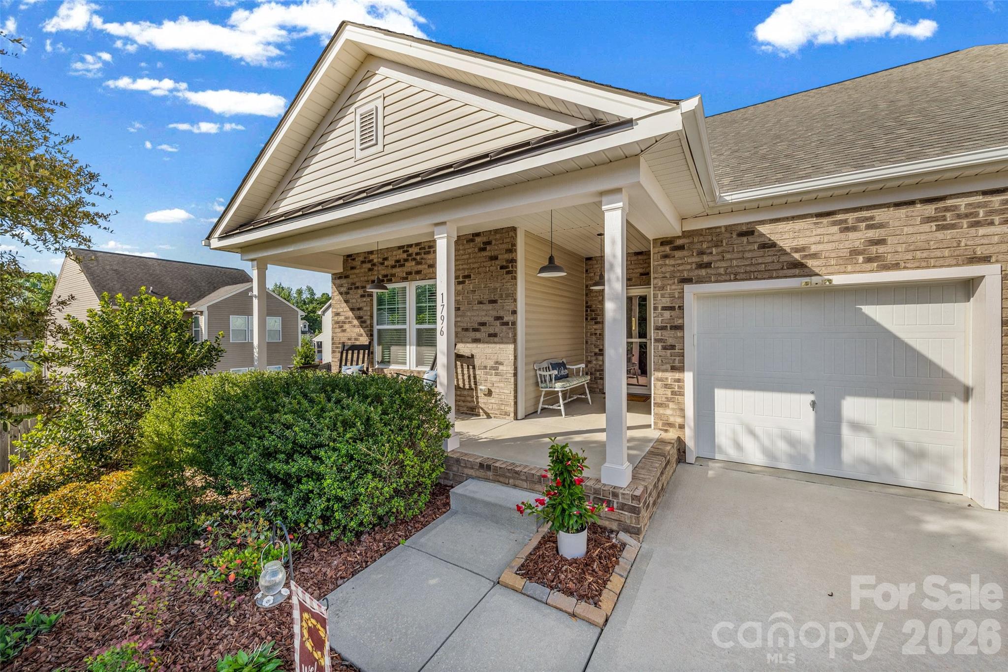 Ellis Pond - Residential