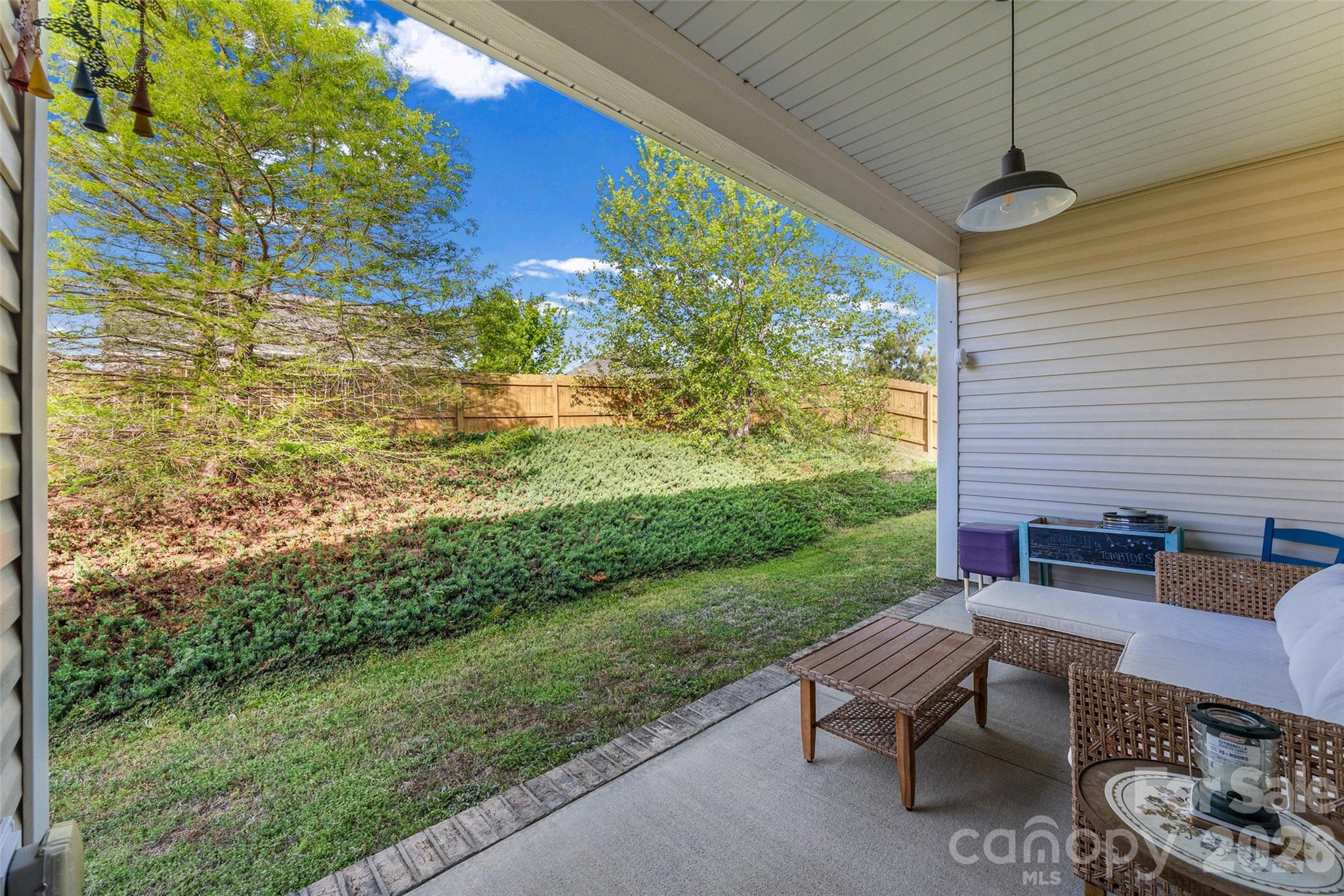 Ellis Pond - Residential