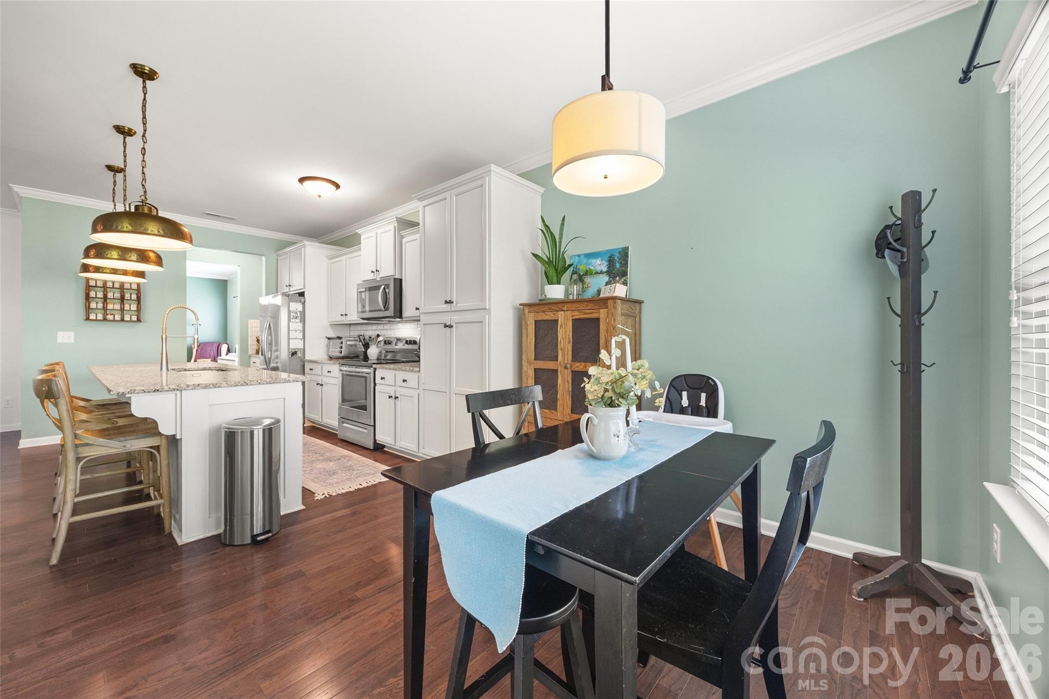 Ellis Pond - Residential