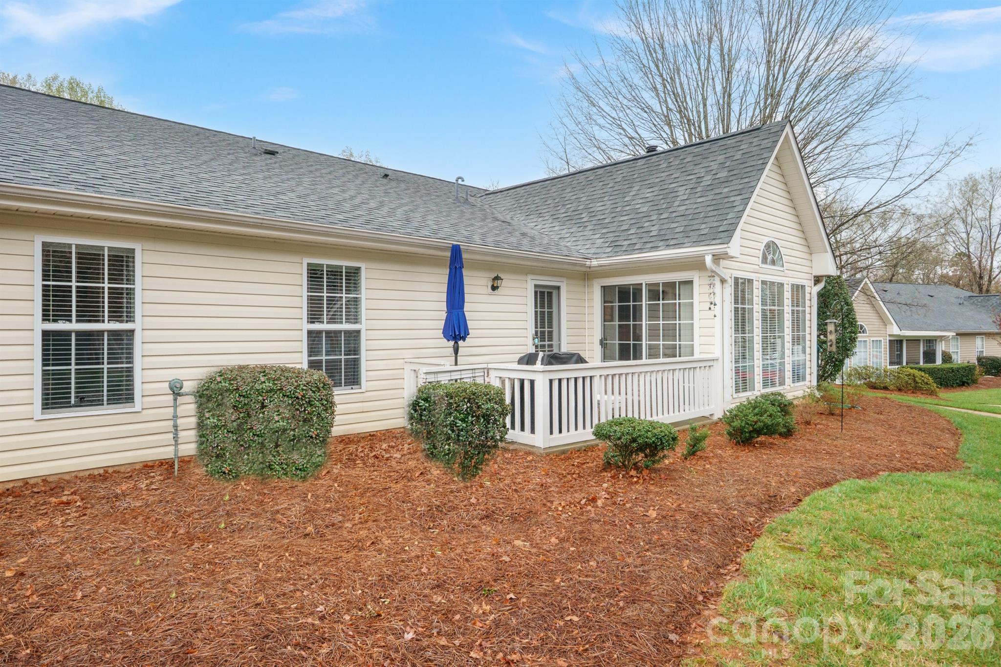 Lake Crest - Residential