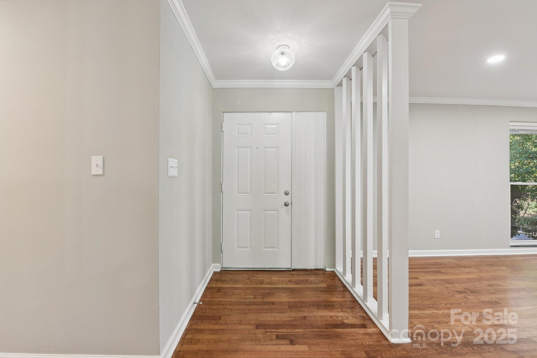 900 E Woodlawn Road