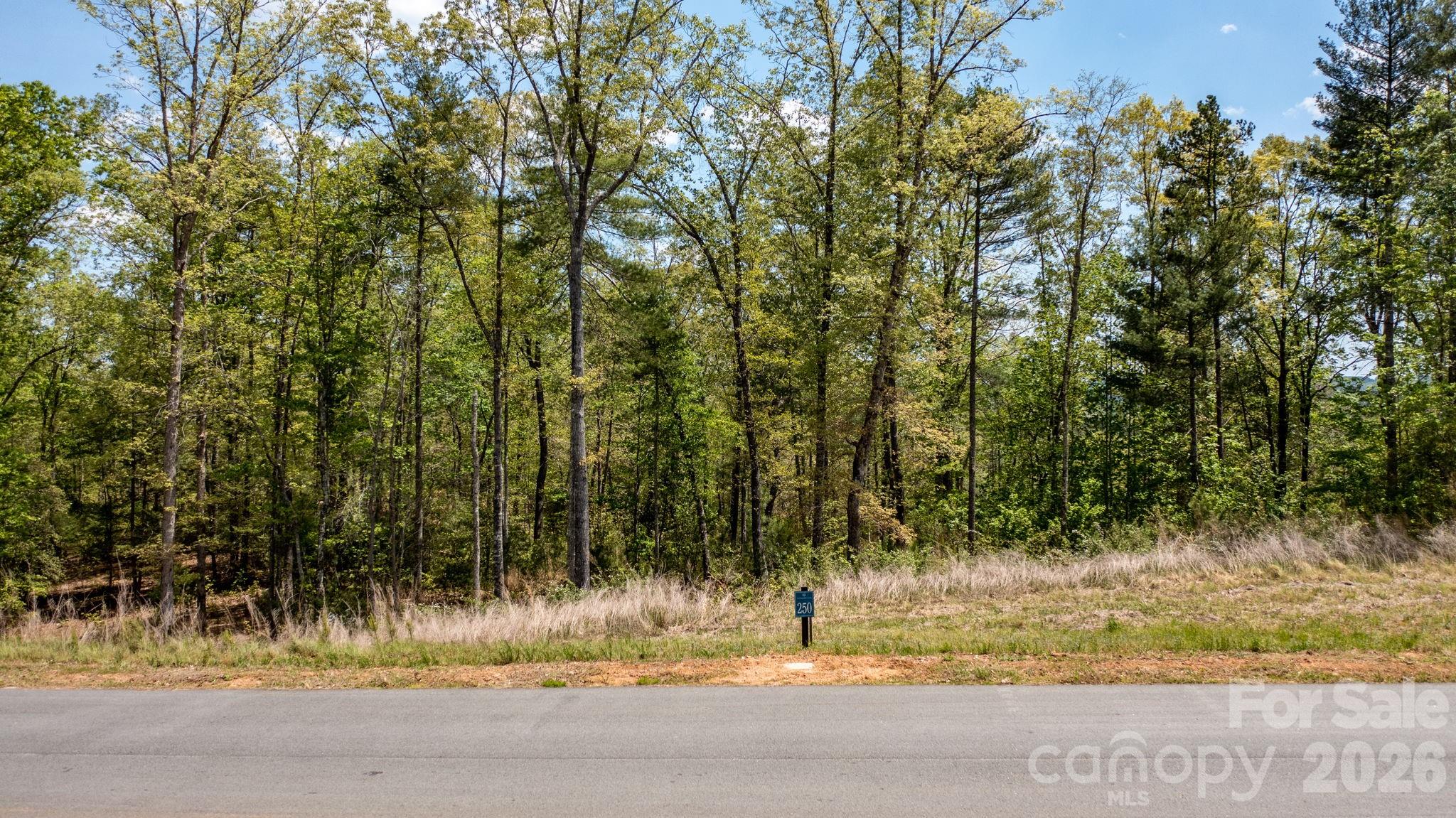 The Waterfront Club - Land