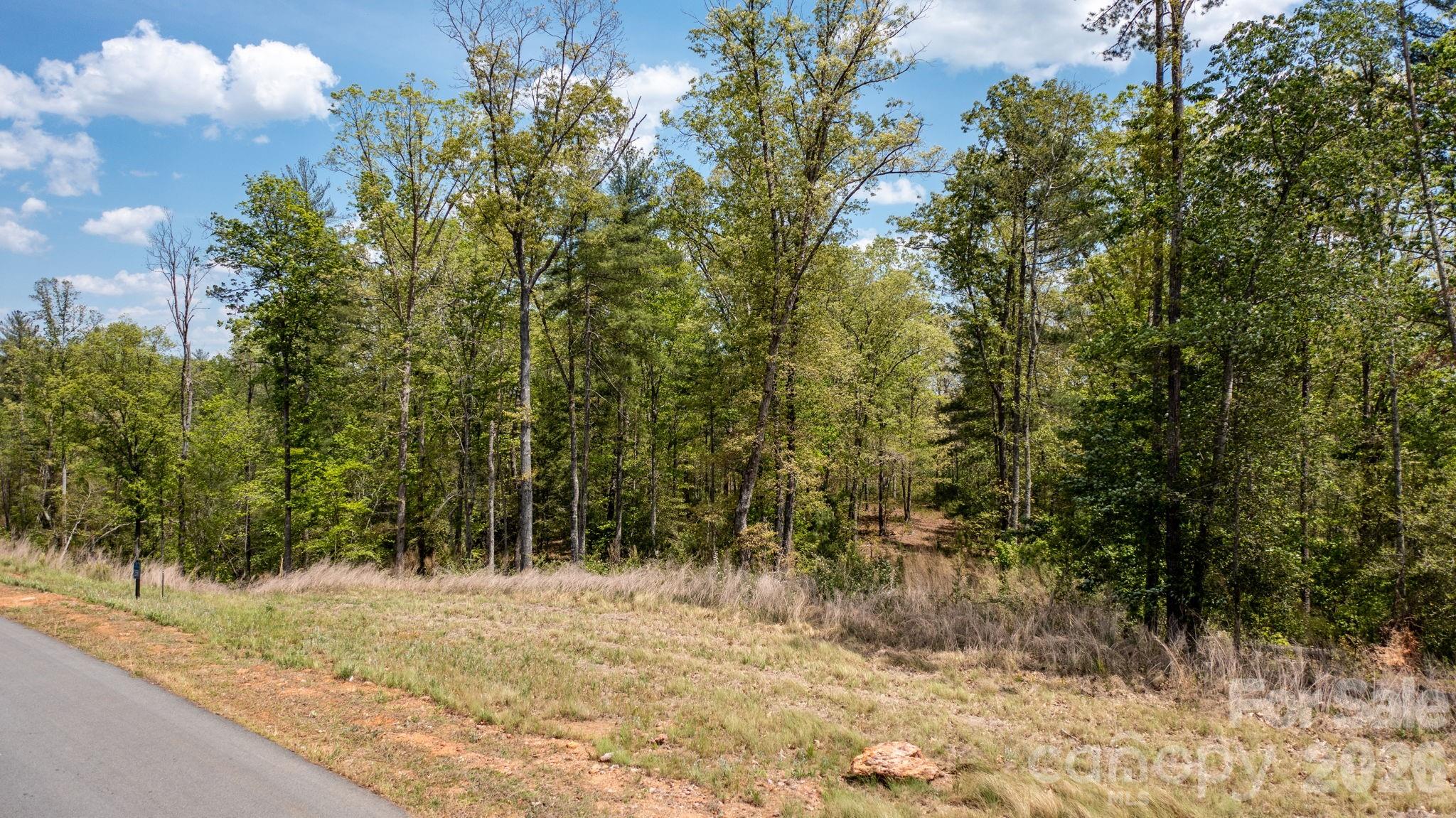 The Waterfront Club - Land