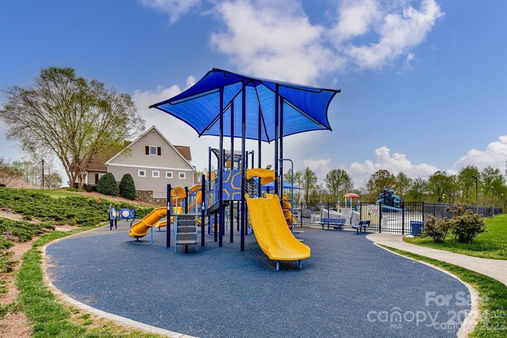 Moss Creek Village - Residential
