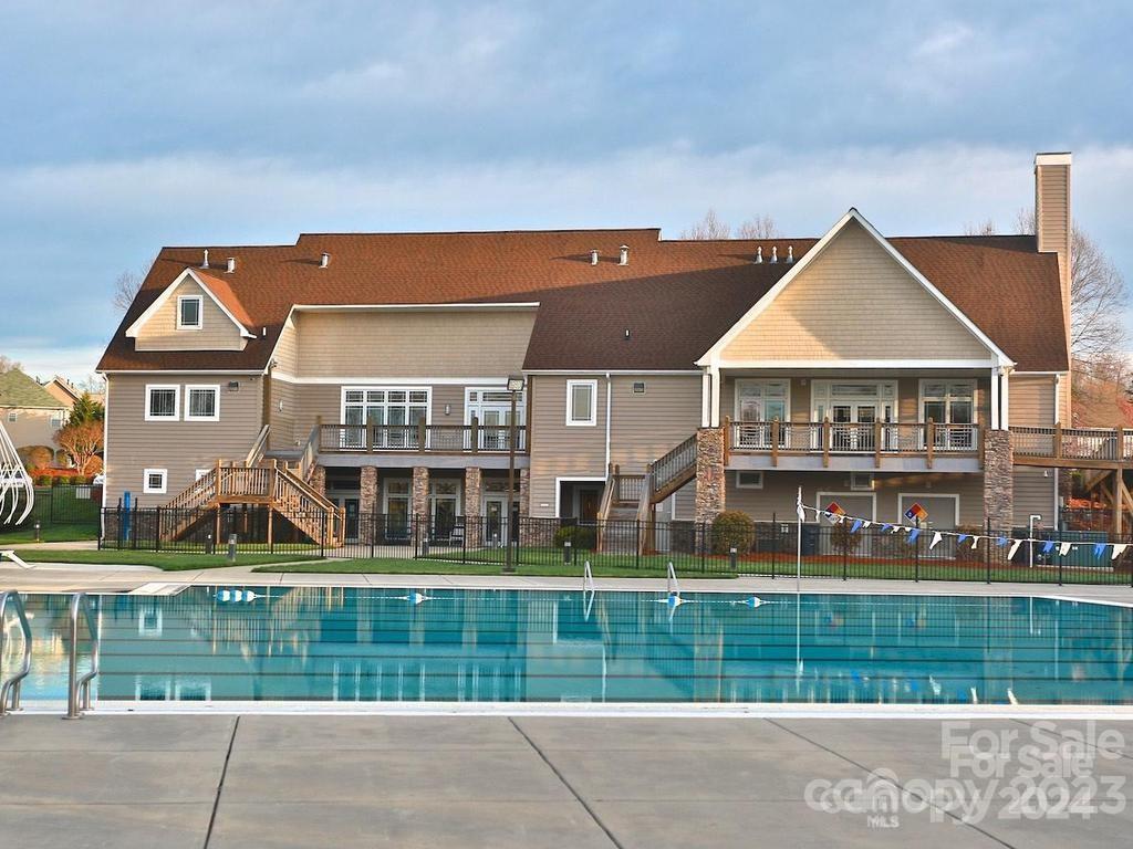Moss Creek Village - Residential