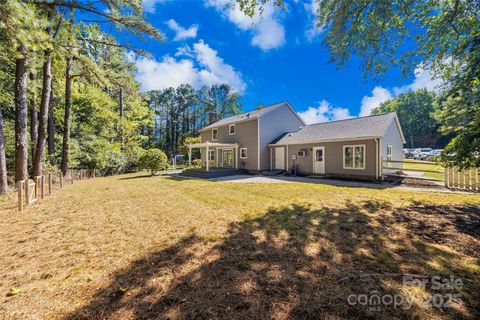 7304 Entwhistle Court Charlotte NC 28226